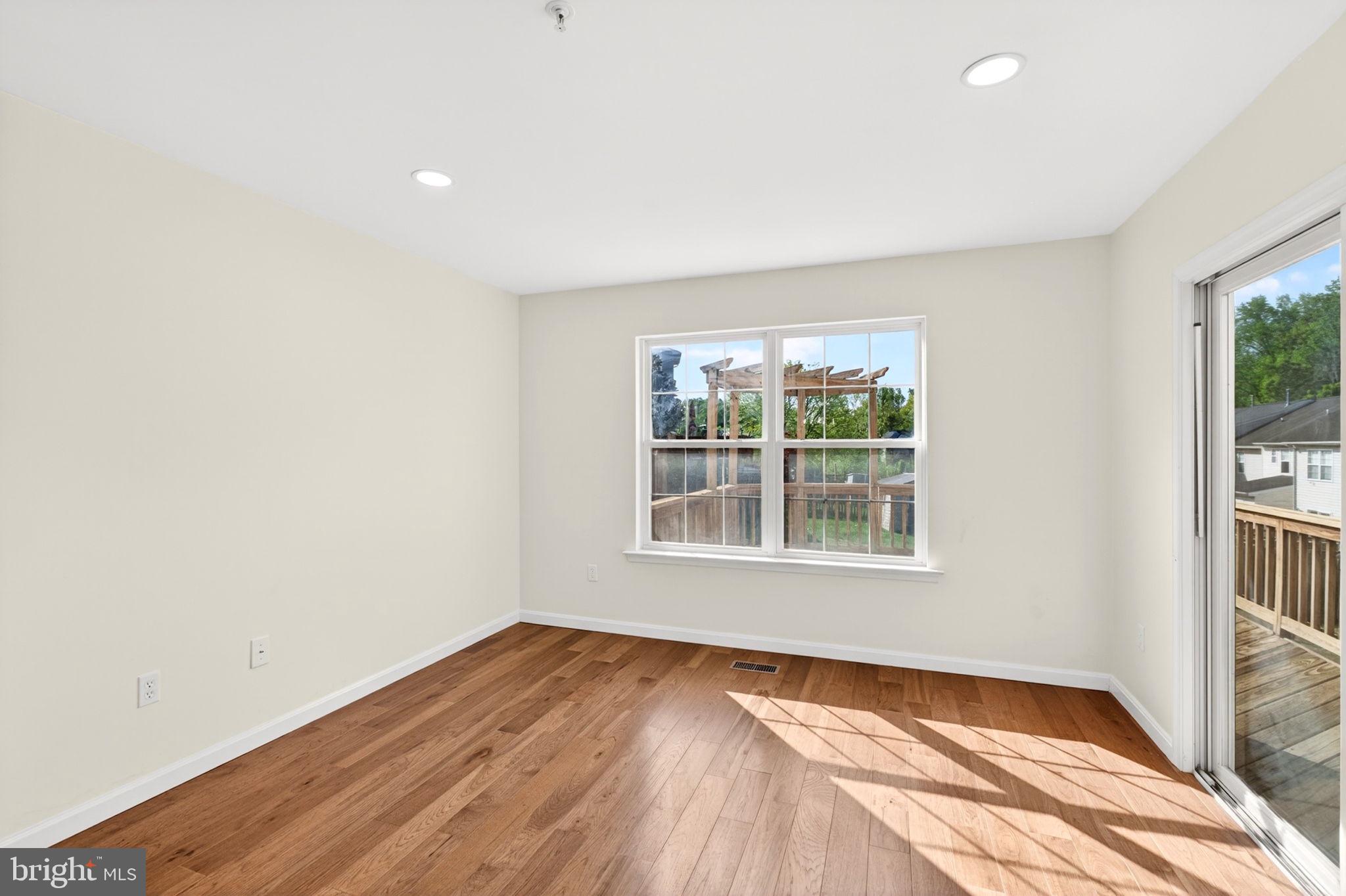 WINTERS RUN MANOR - Residential