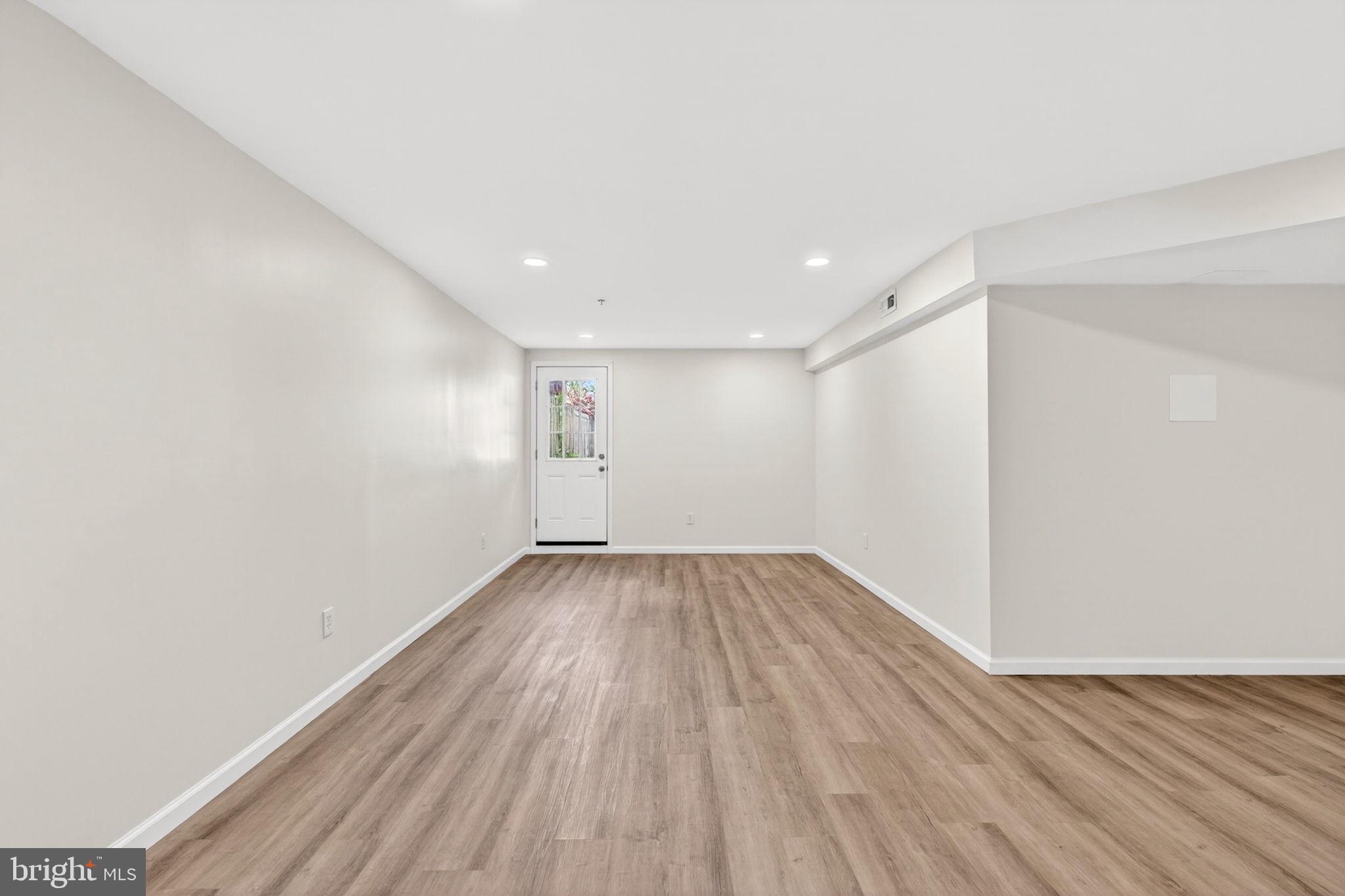 WINTERS RUN MANOR - Residential