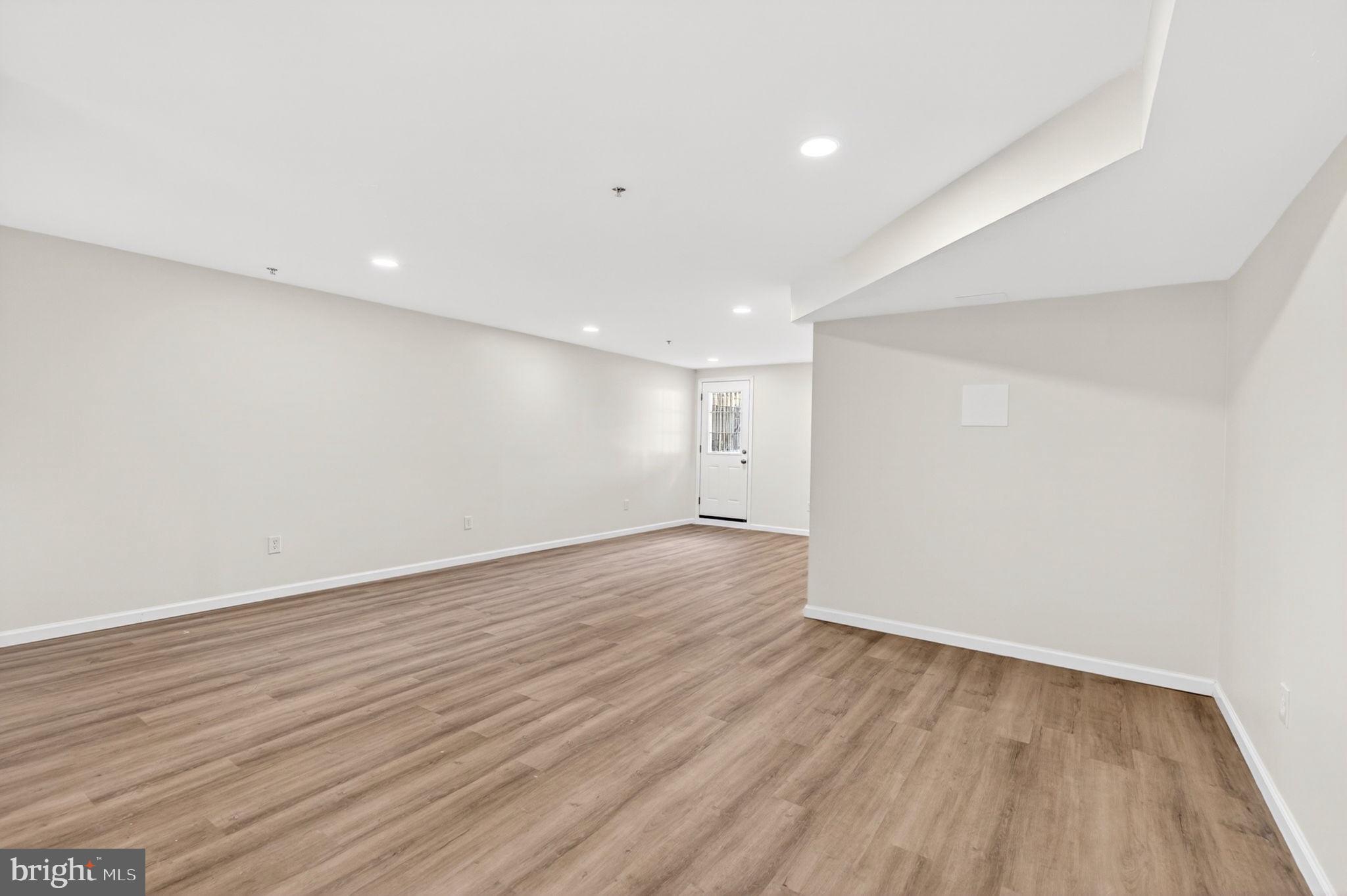 WINTERS RUN MANOR - Residential