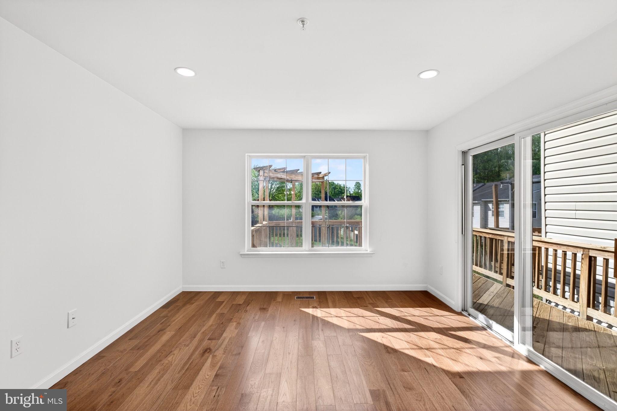 WINTERS RUN MANOR - Residential