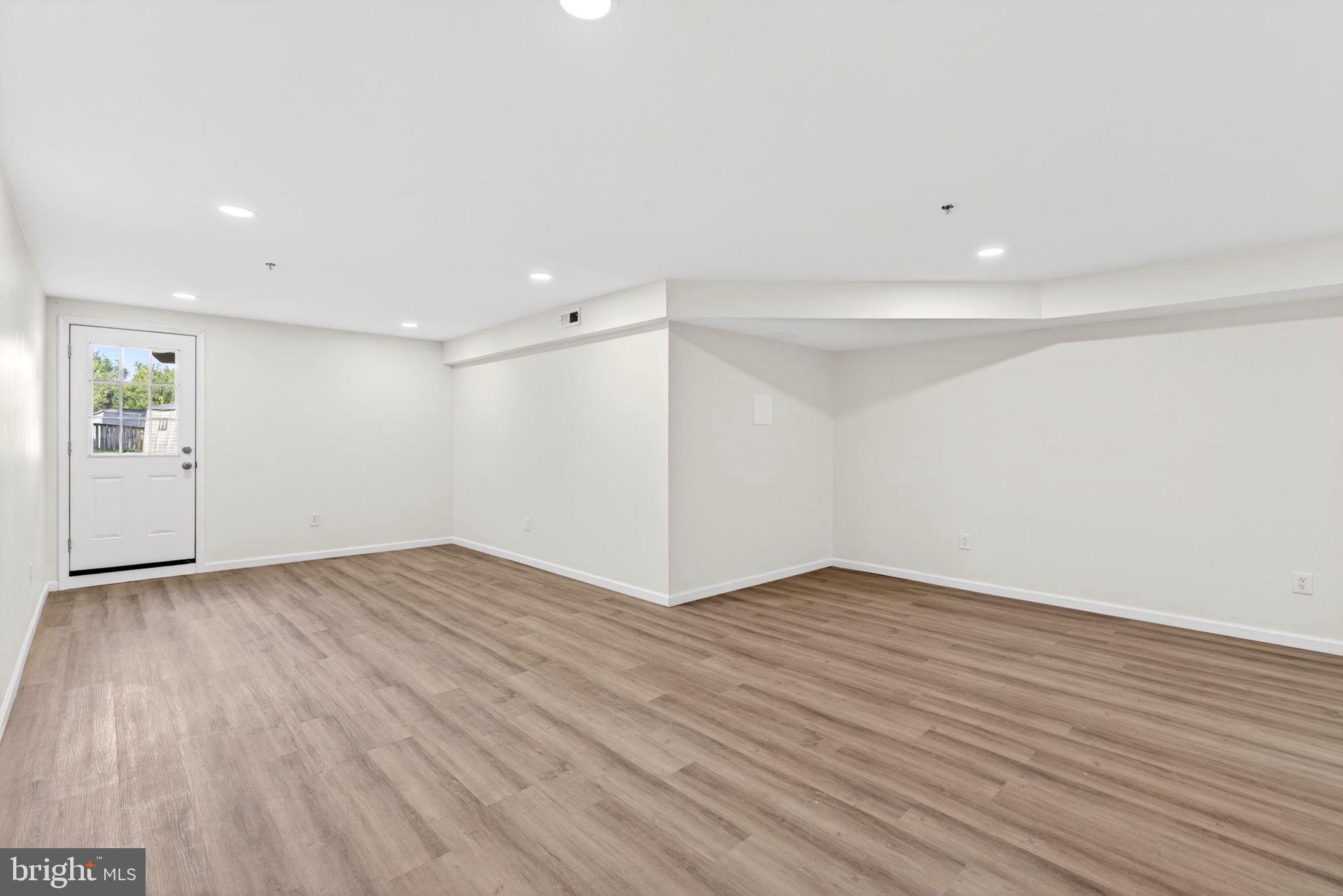 WINTERS RUN MANOR - Residential