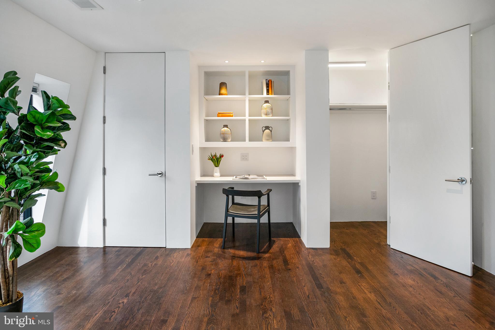 GEORGETOWN - Residential