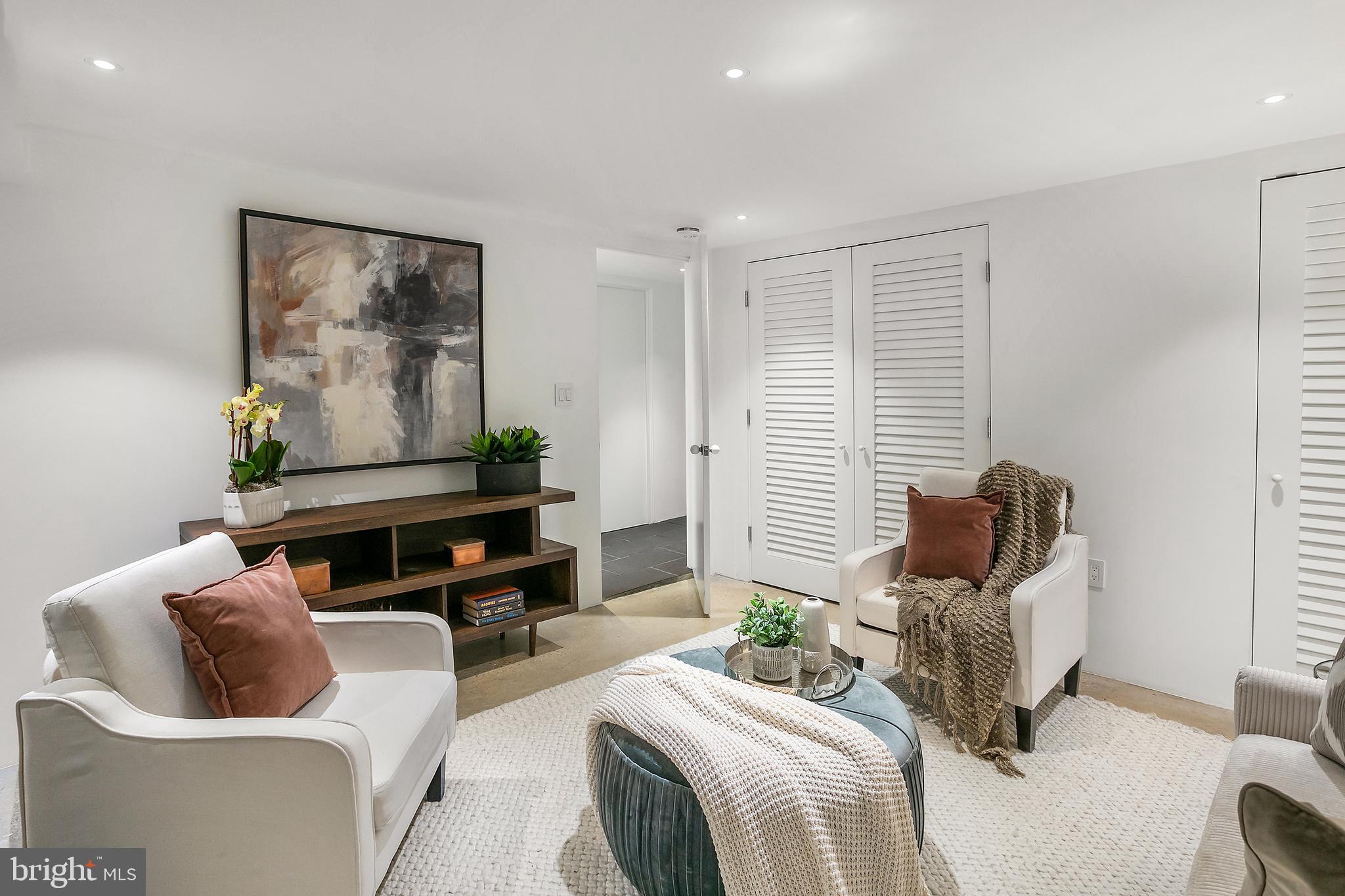 GEORGETOWN - Residential