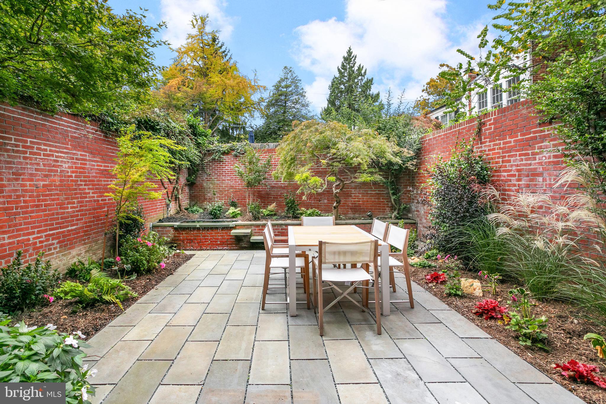 GEORGETOWN - Residential