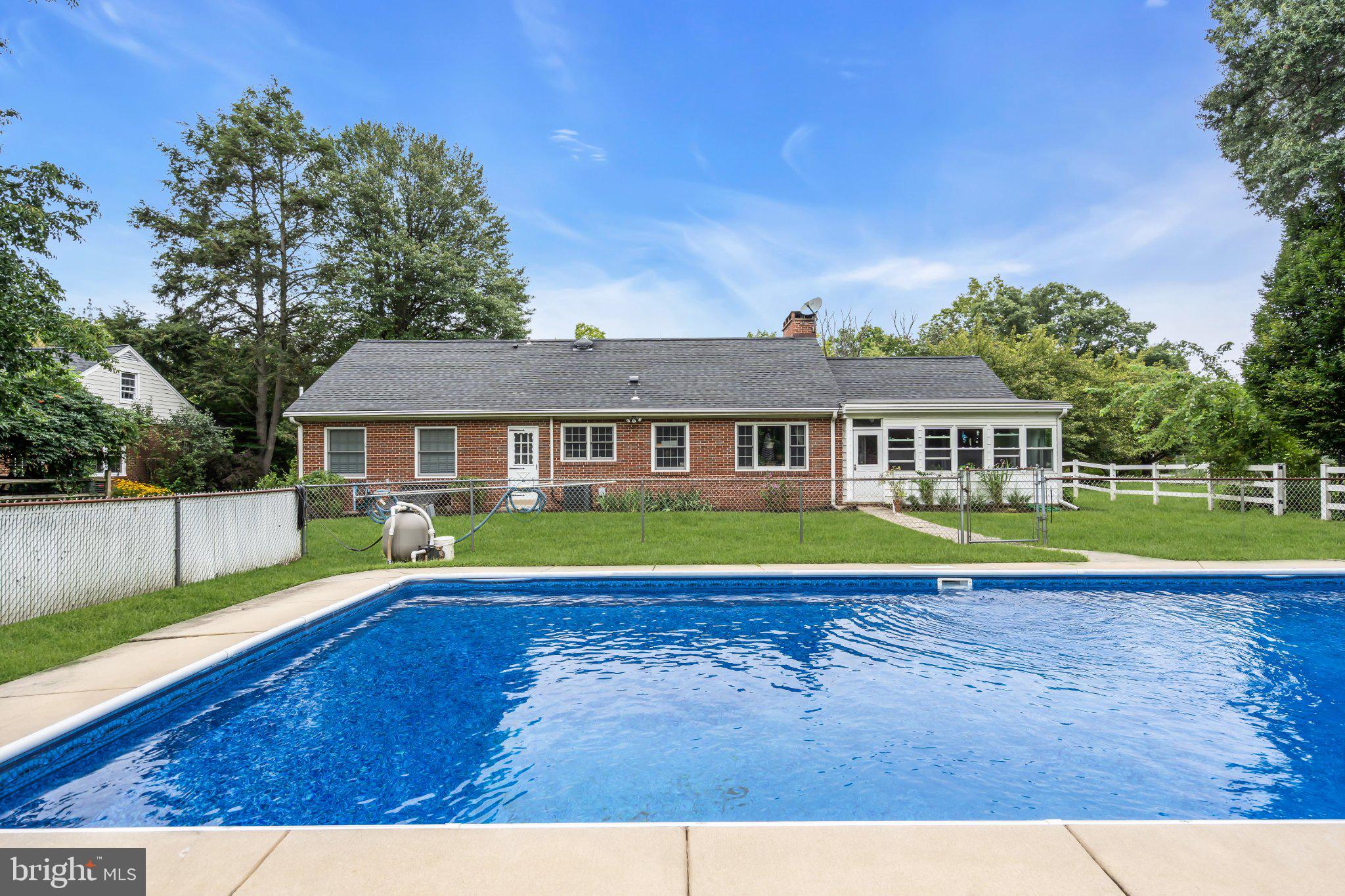 402 WASHINGTON CROSSING PENNINGTON ROAD