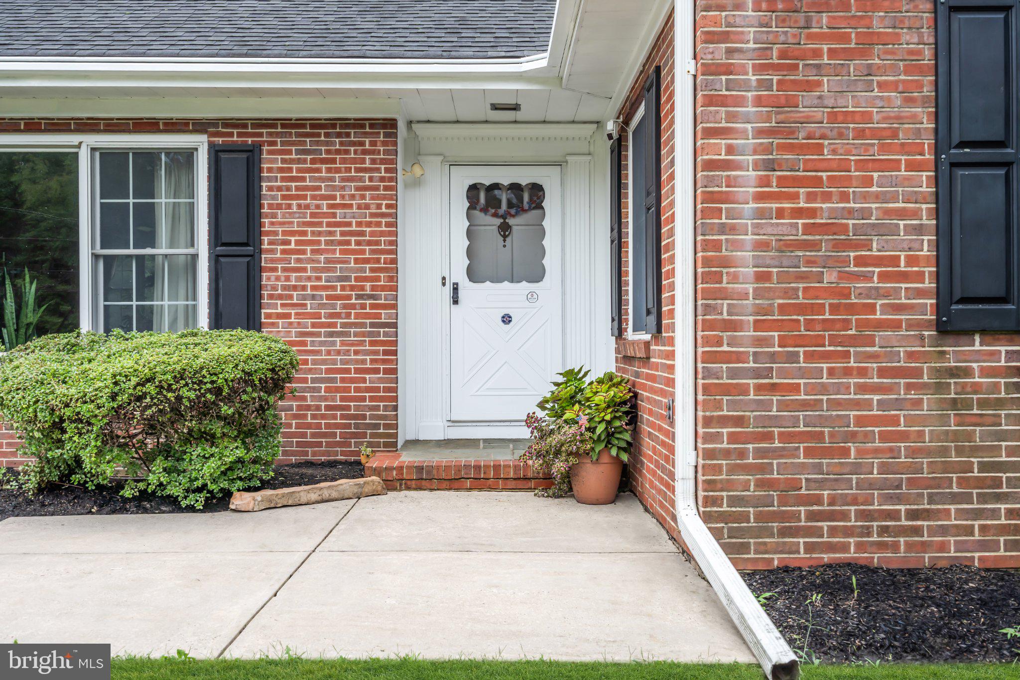 402 WASHINGTON CROSSING PENNINGTON ROAD