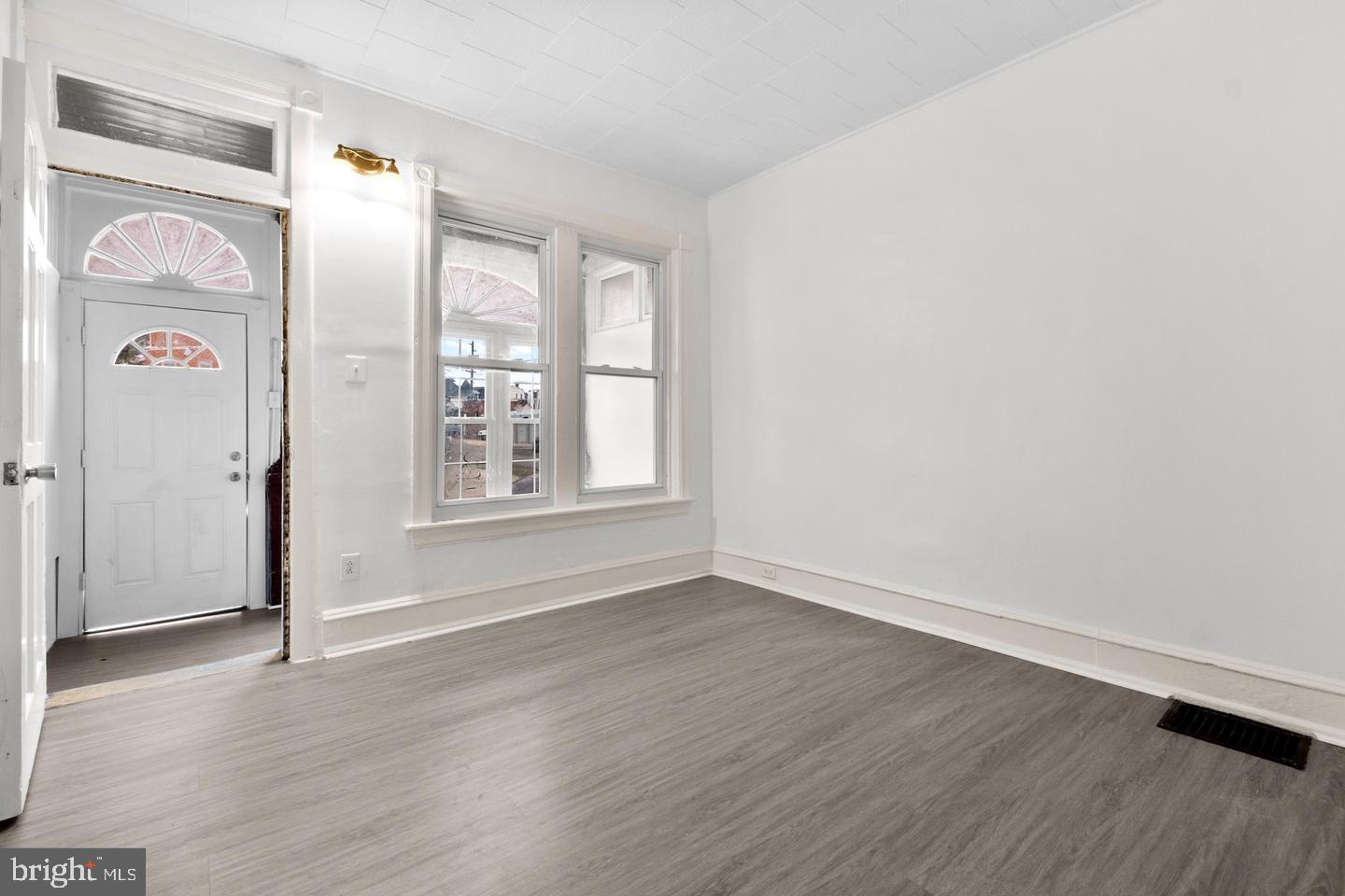 344 MIDDLESEX STREET