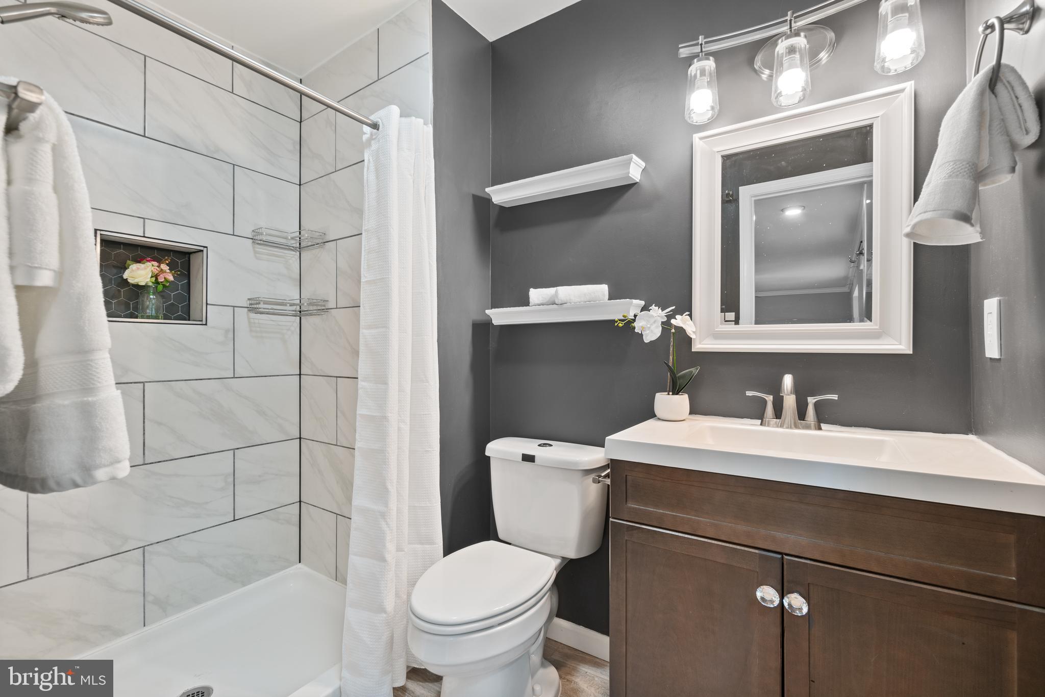 WALKERS VILLAGE - Residential