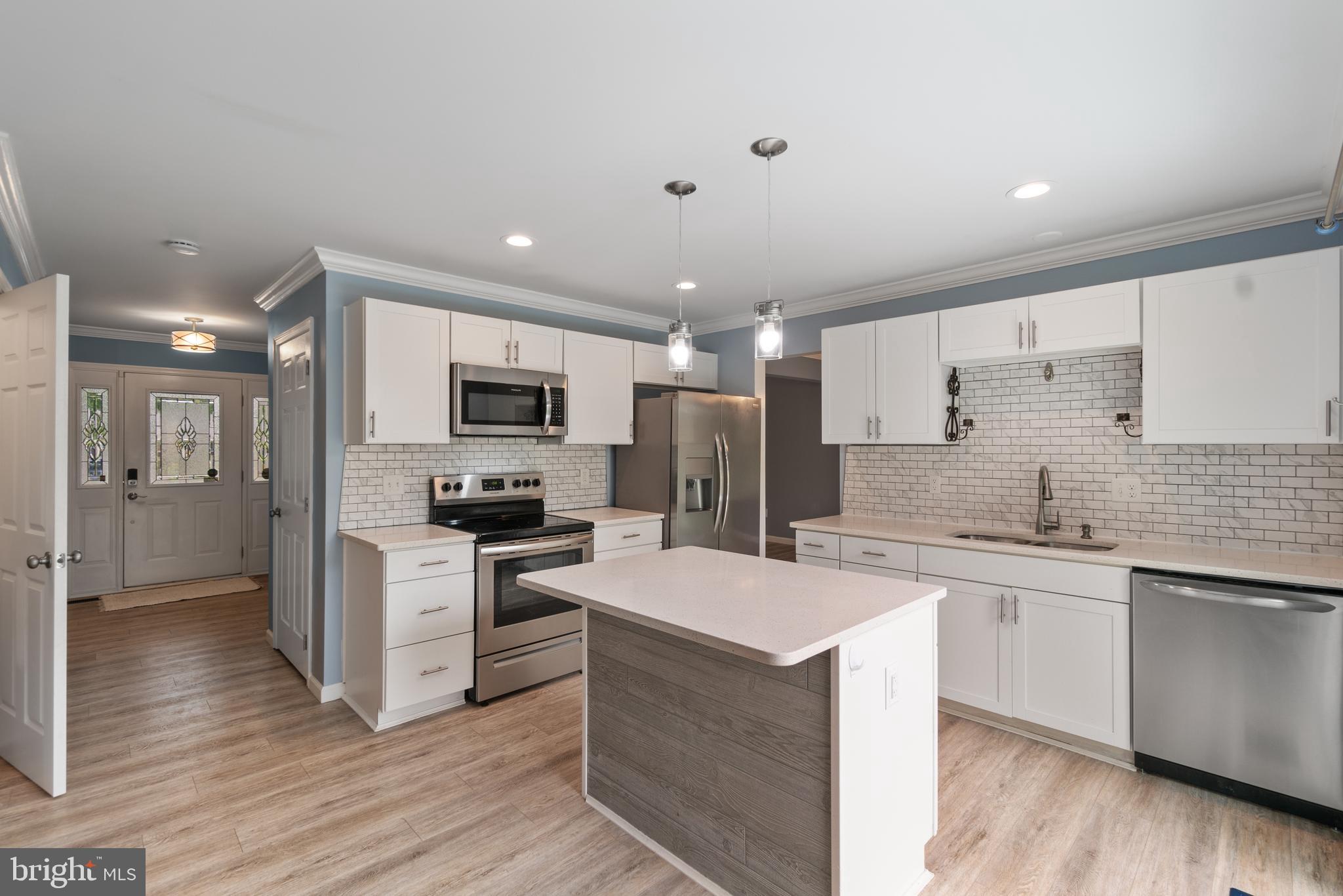 WALKERS VILLAGE - Residential