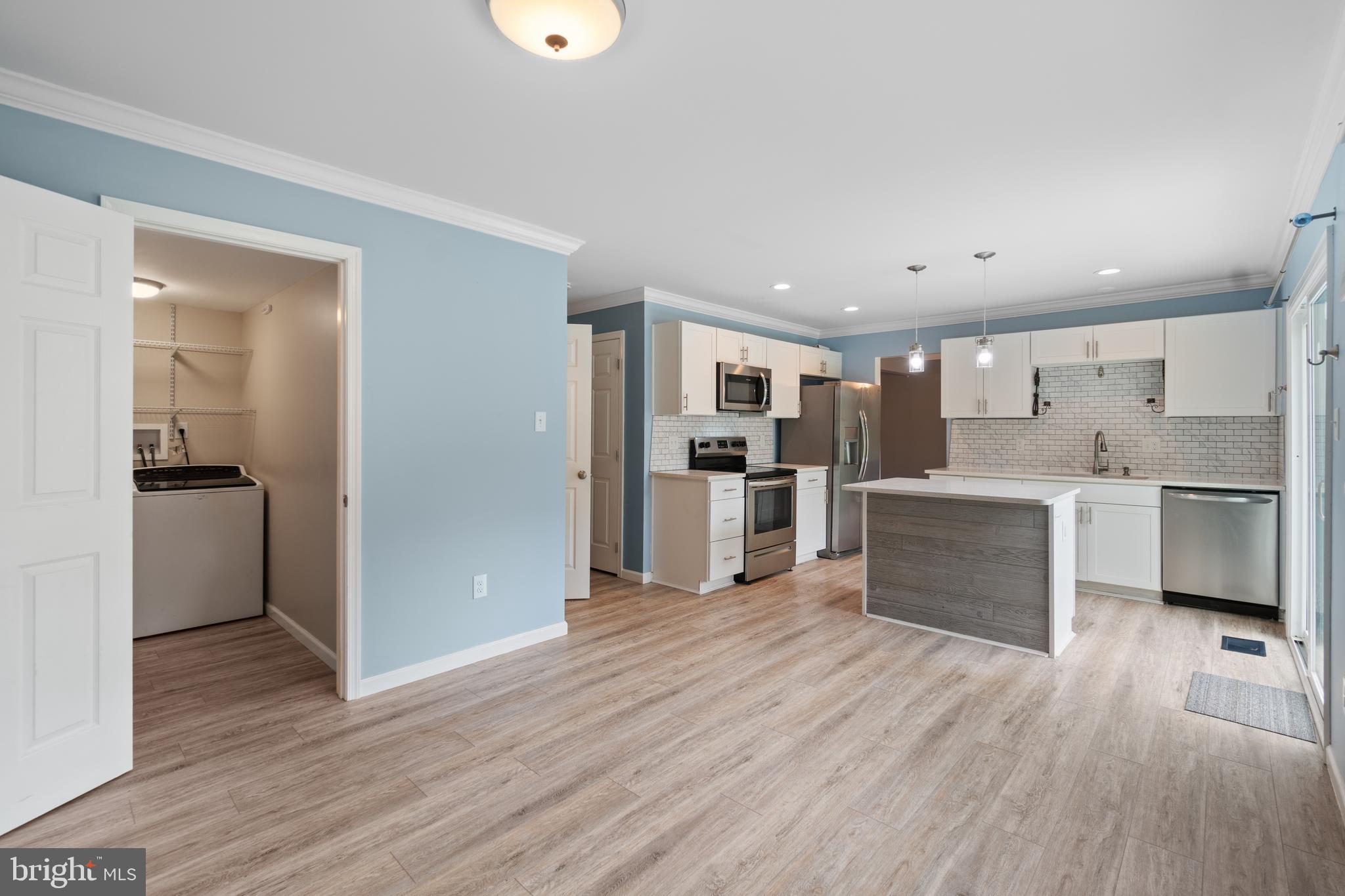 WALKERS VILLAGE - Residential