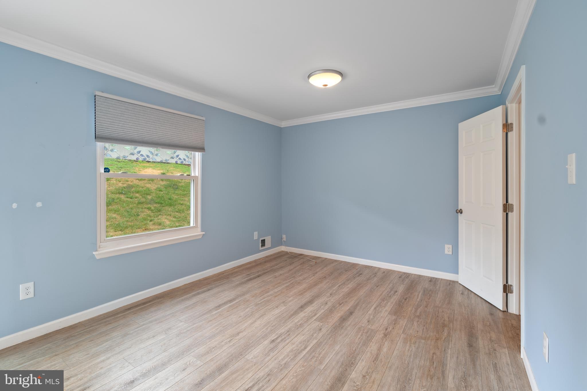 WALKERS VILLAGE - Residential