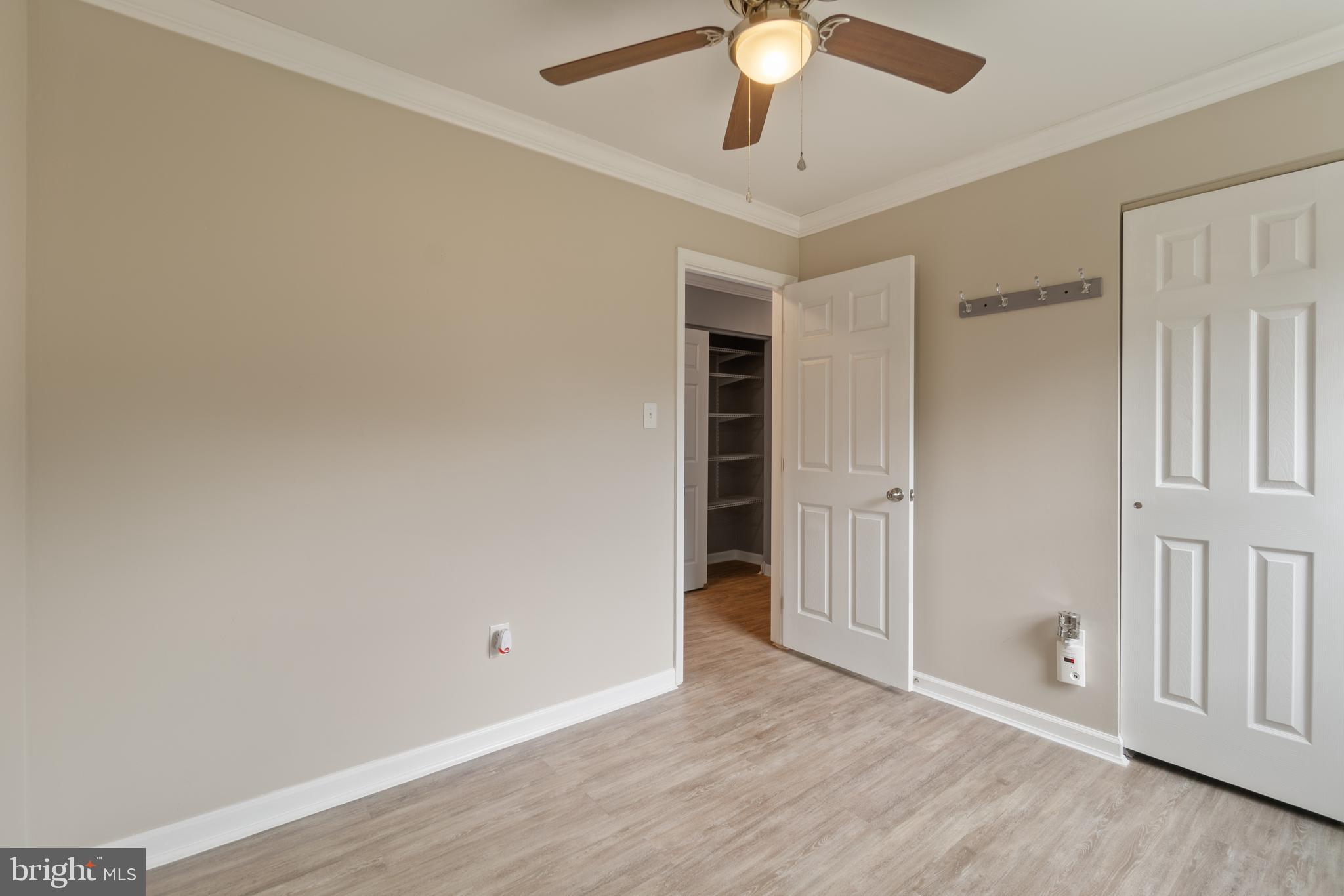 WALKERS VILLAGE - Residential