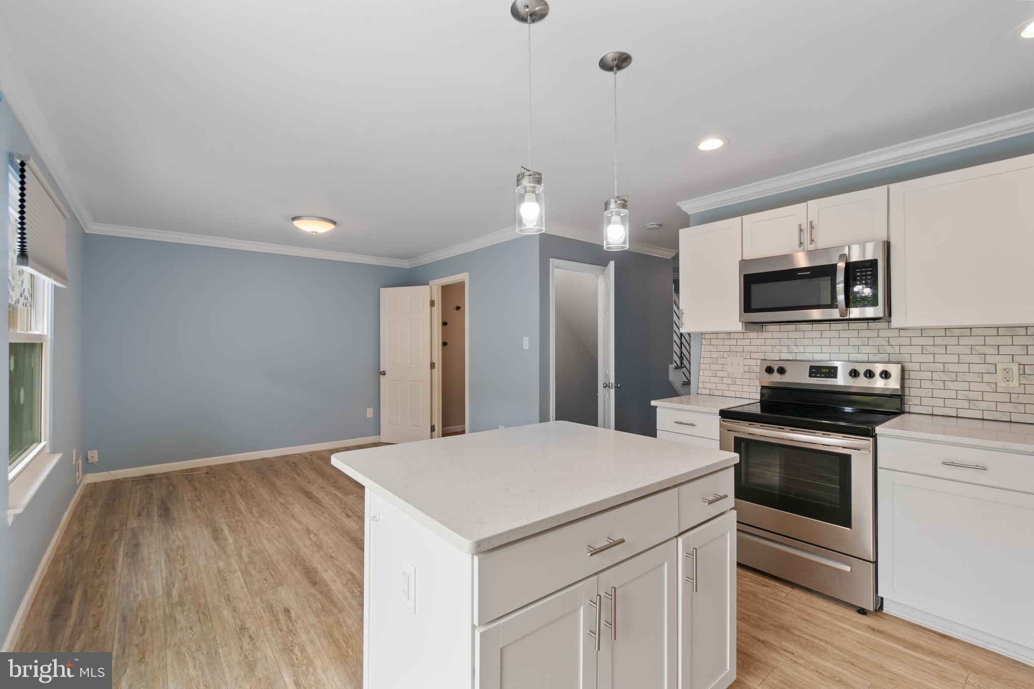 WALKERS VILLAGE - Residential