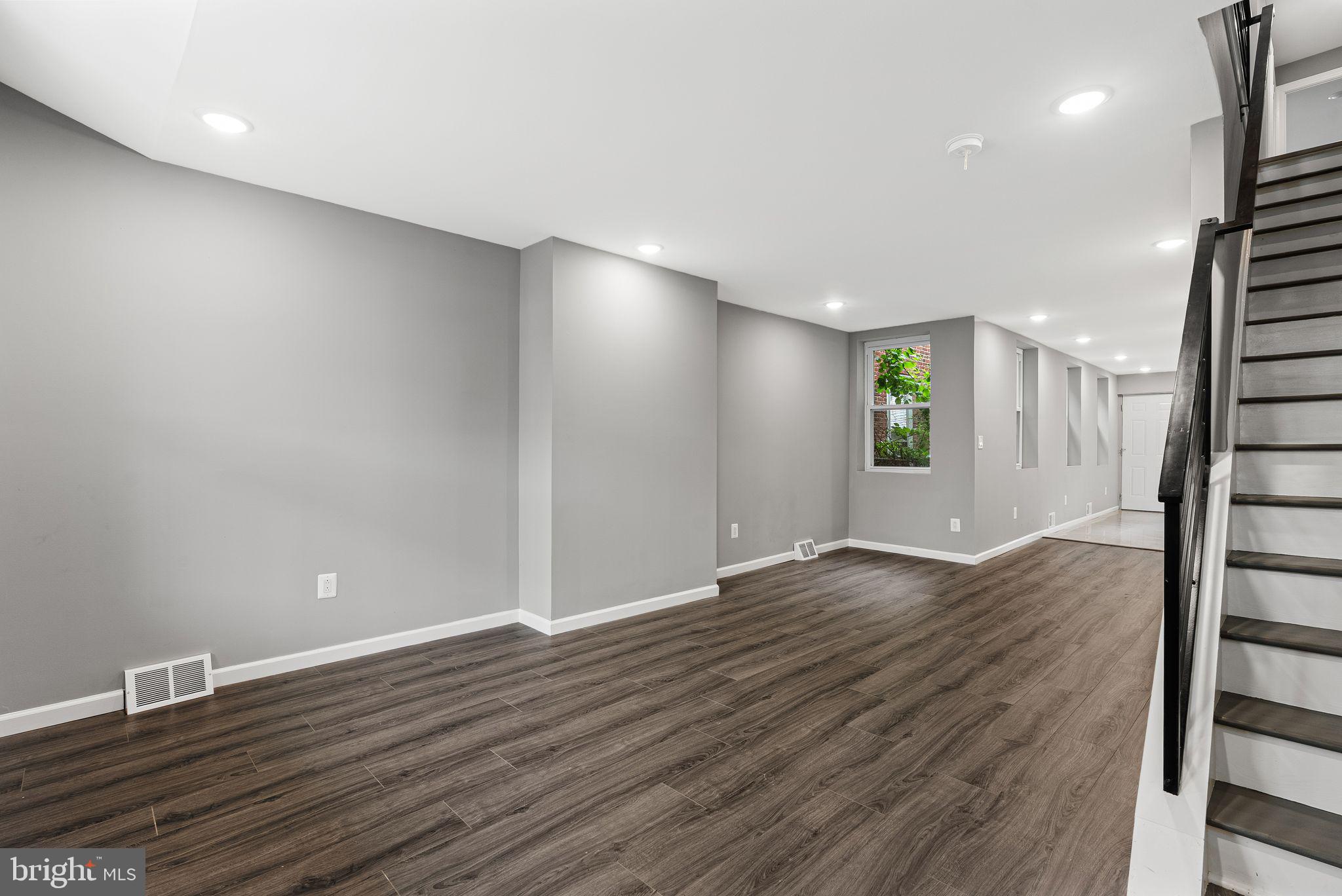 PHILADELPHIA (WEST) - Residential