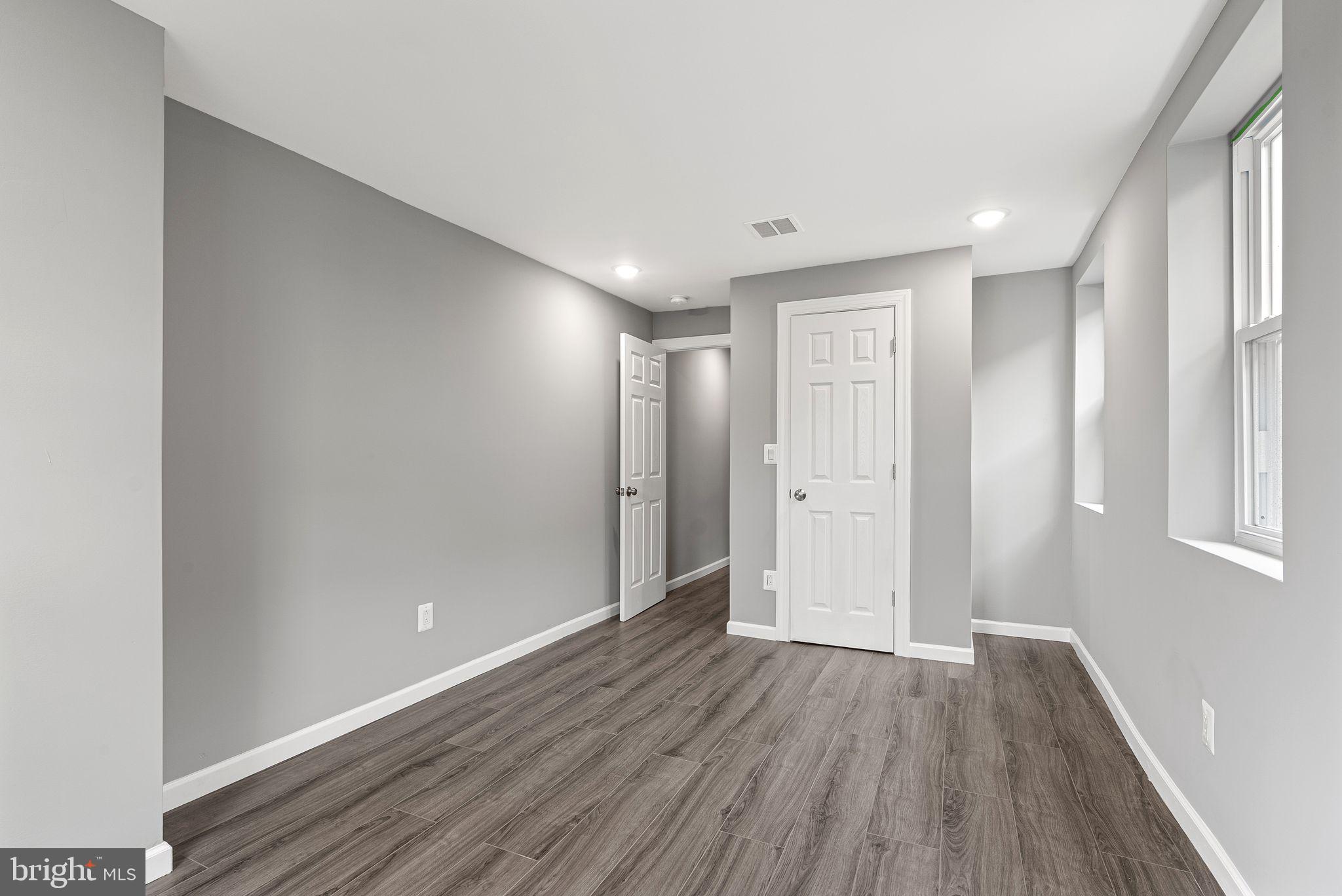 PHILADELPHIA (WEST) - Residential