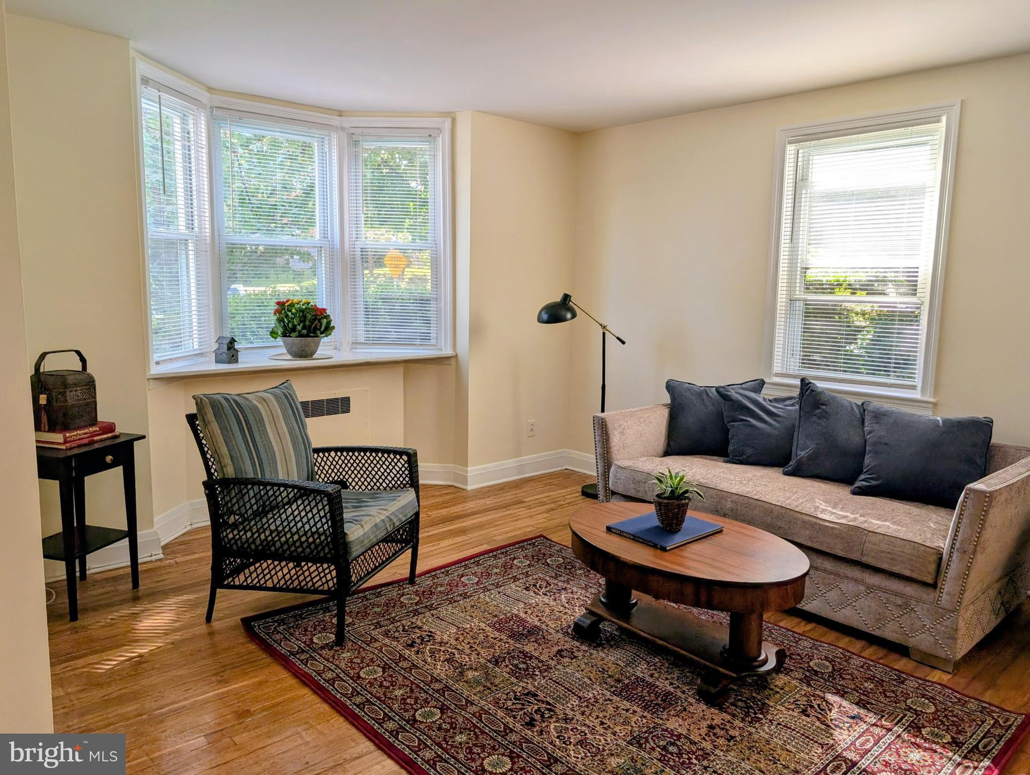 LAKE WALKER - Residential