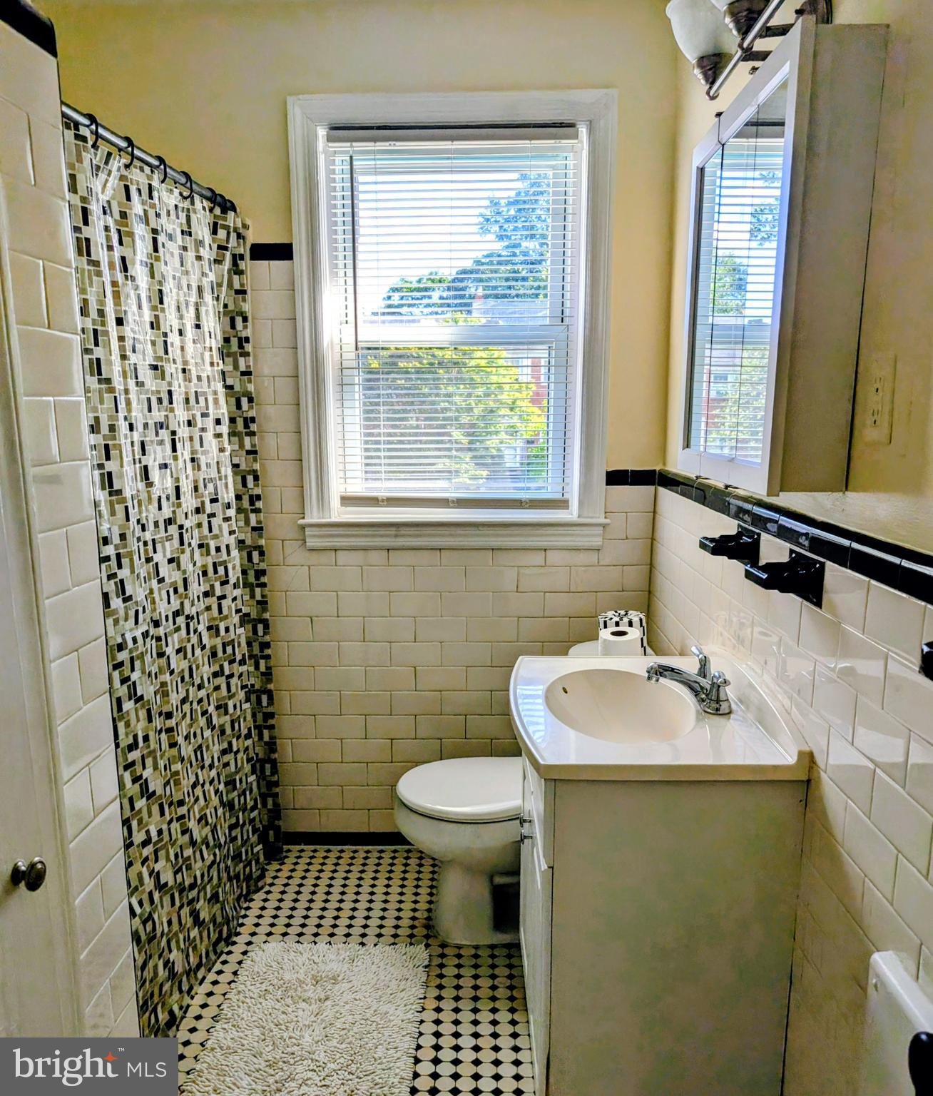 LAKE WALKER - Residential