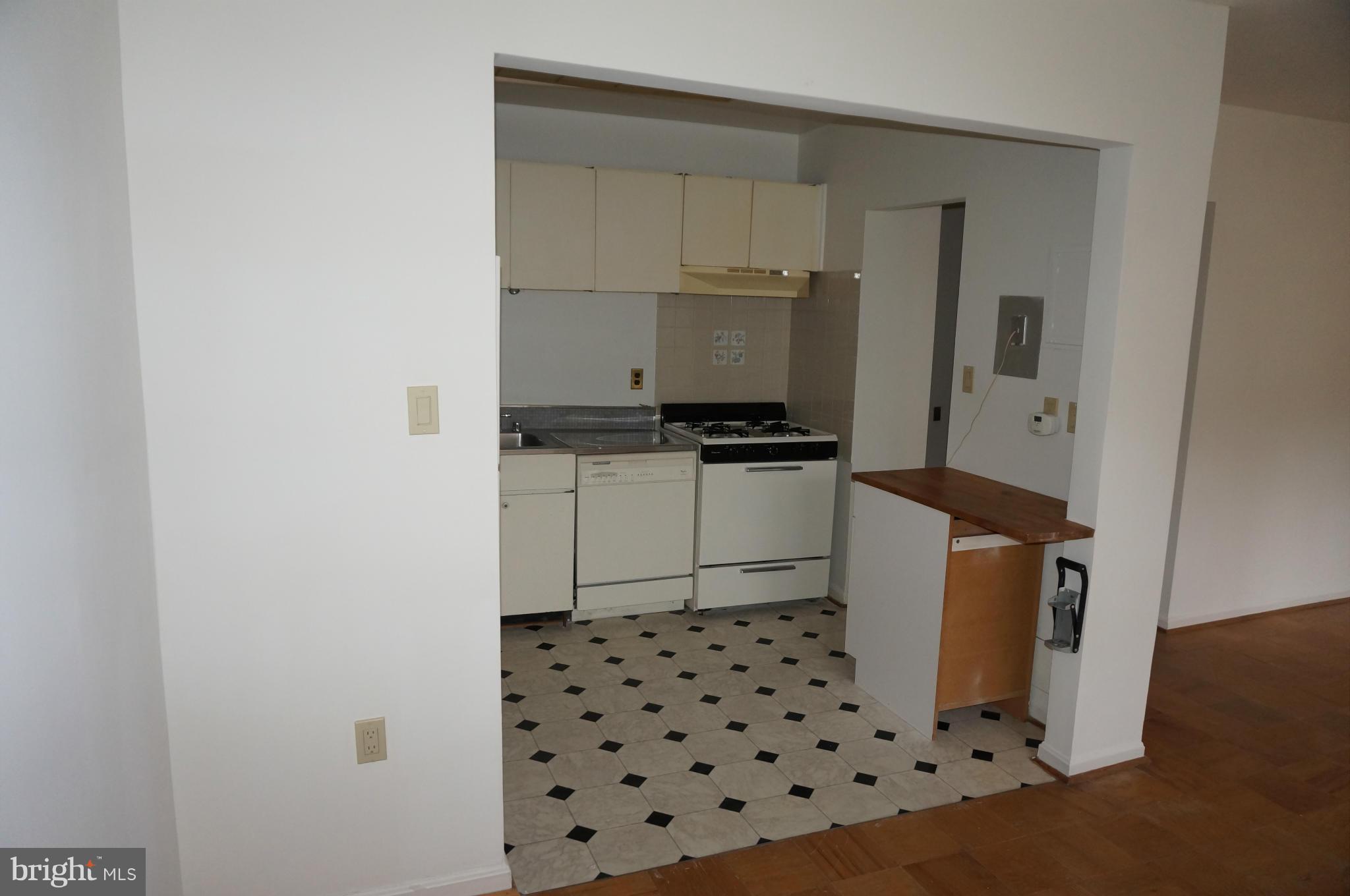 PLYMOUTH GARDENS - Residential