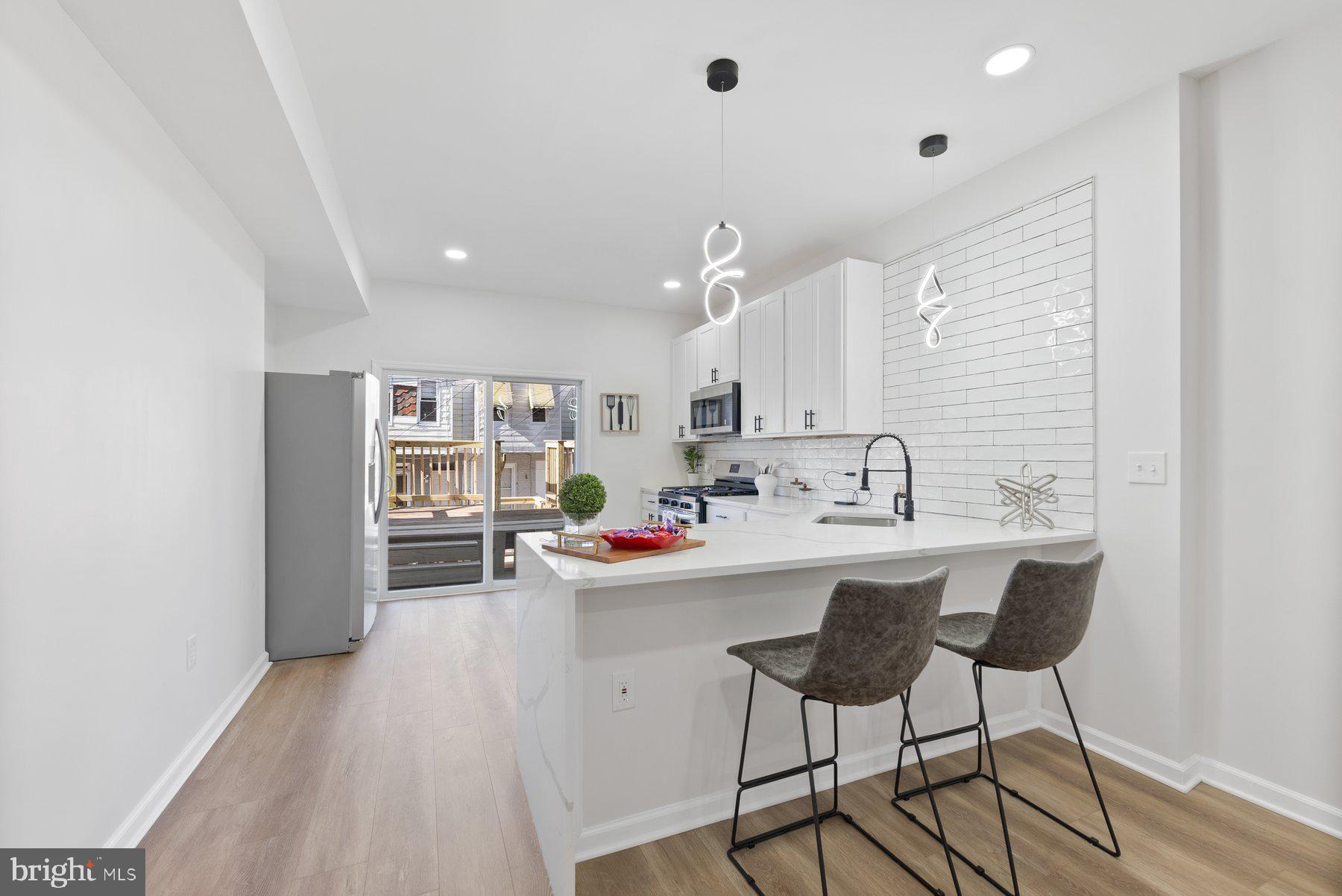 MILTON-MONTFORD - Residential