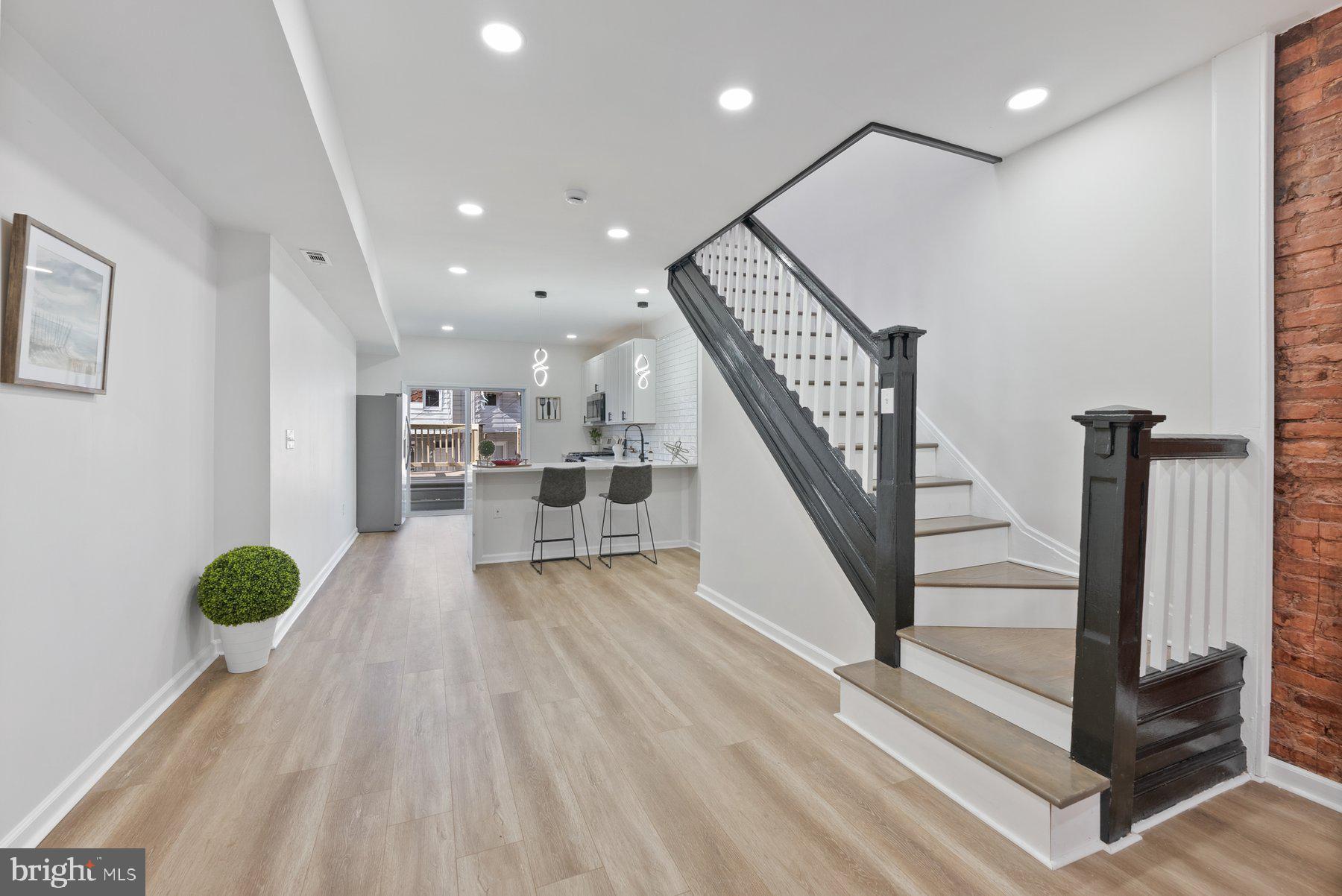 MILTON-MONTFORD - Residential