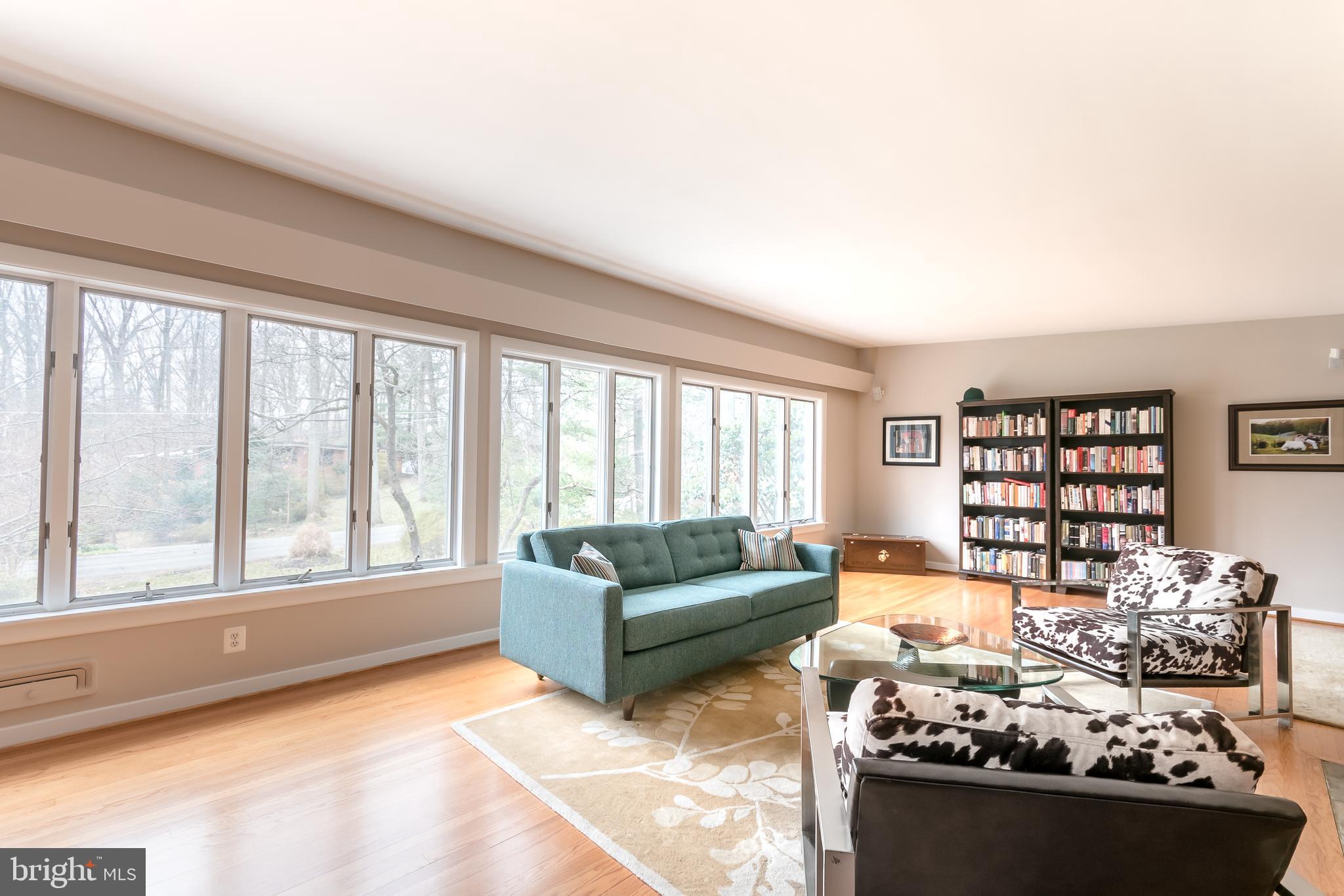 LAKE BARCROFT - Residential