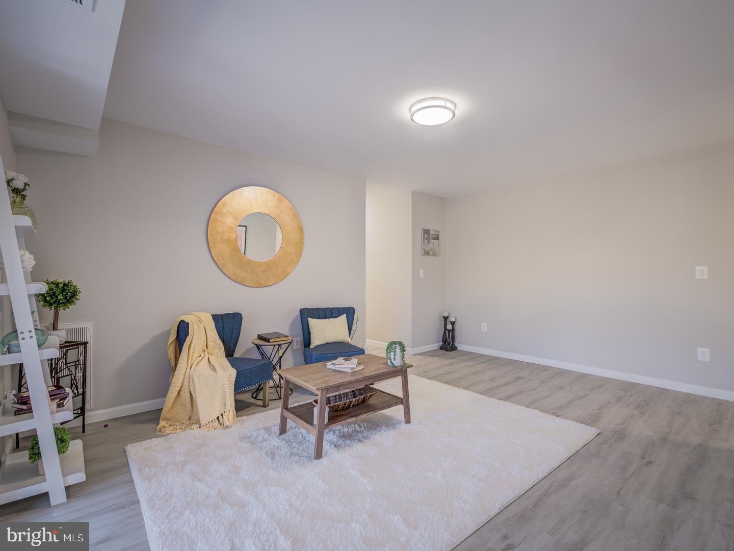 RIVER TERRACE - Residential