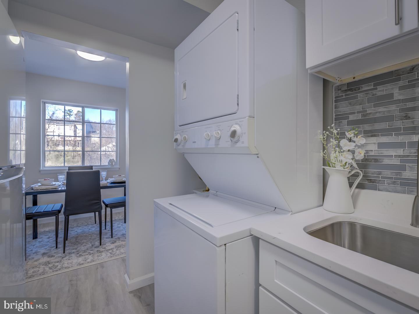 RIVER TERRACE - Residential