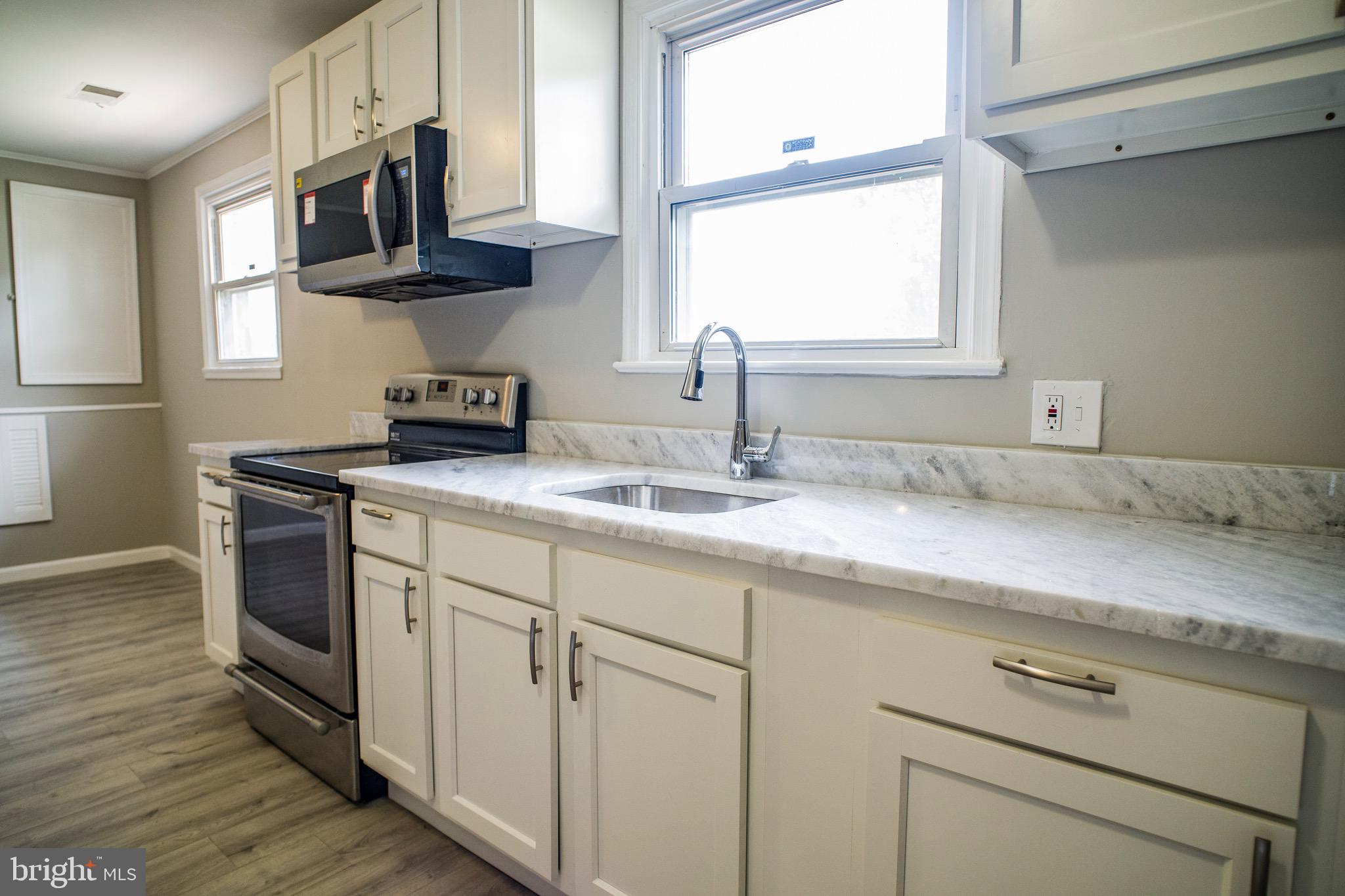 FORT WASHINGTON - Residential Lease