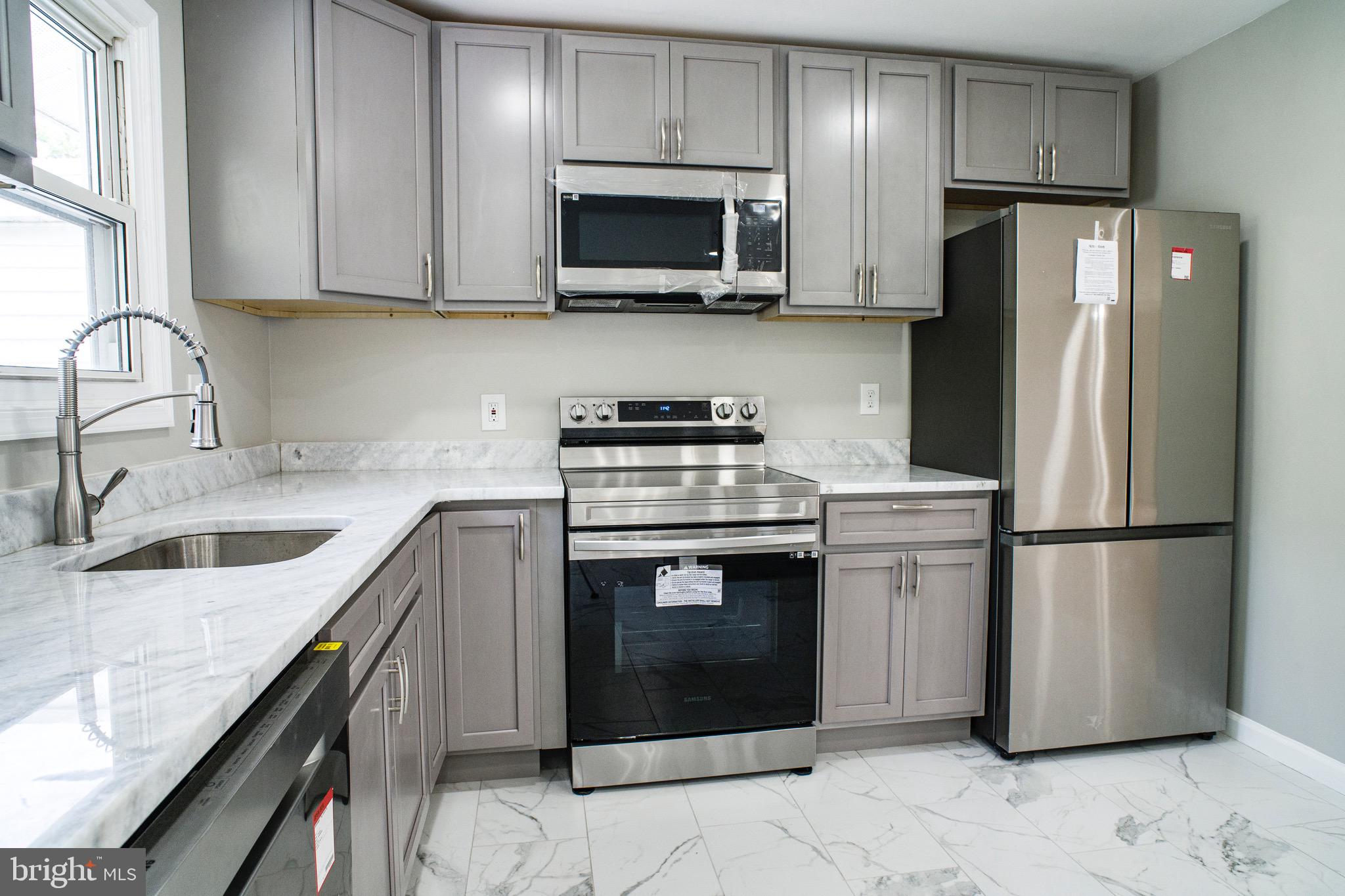 FORT WASHINGTON - Residential Lease