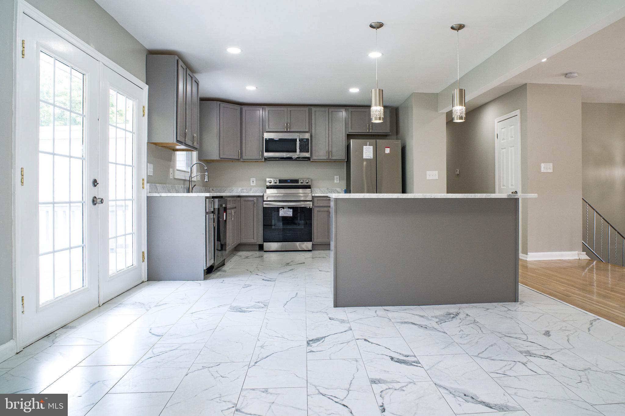 FORT WASHINGTON - Residential Lease