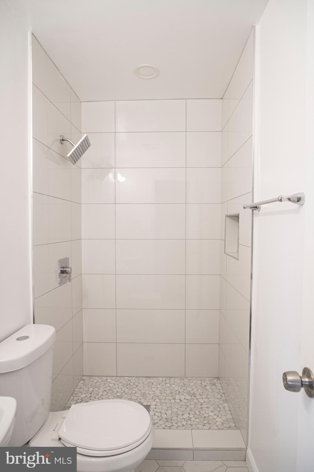 FORT WASHINGTON - Residential Lease