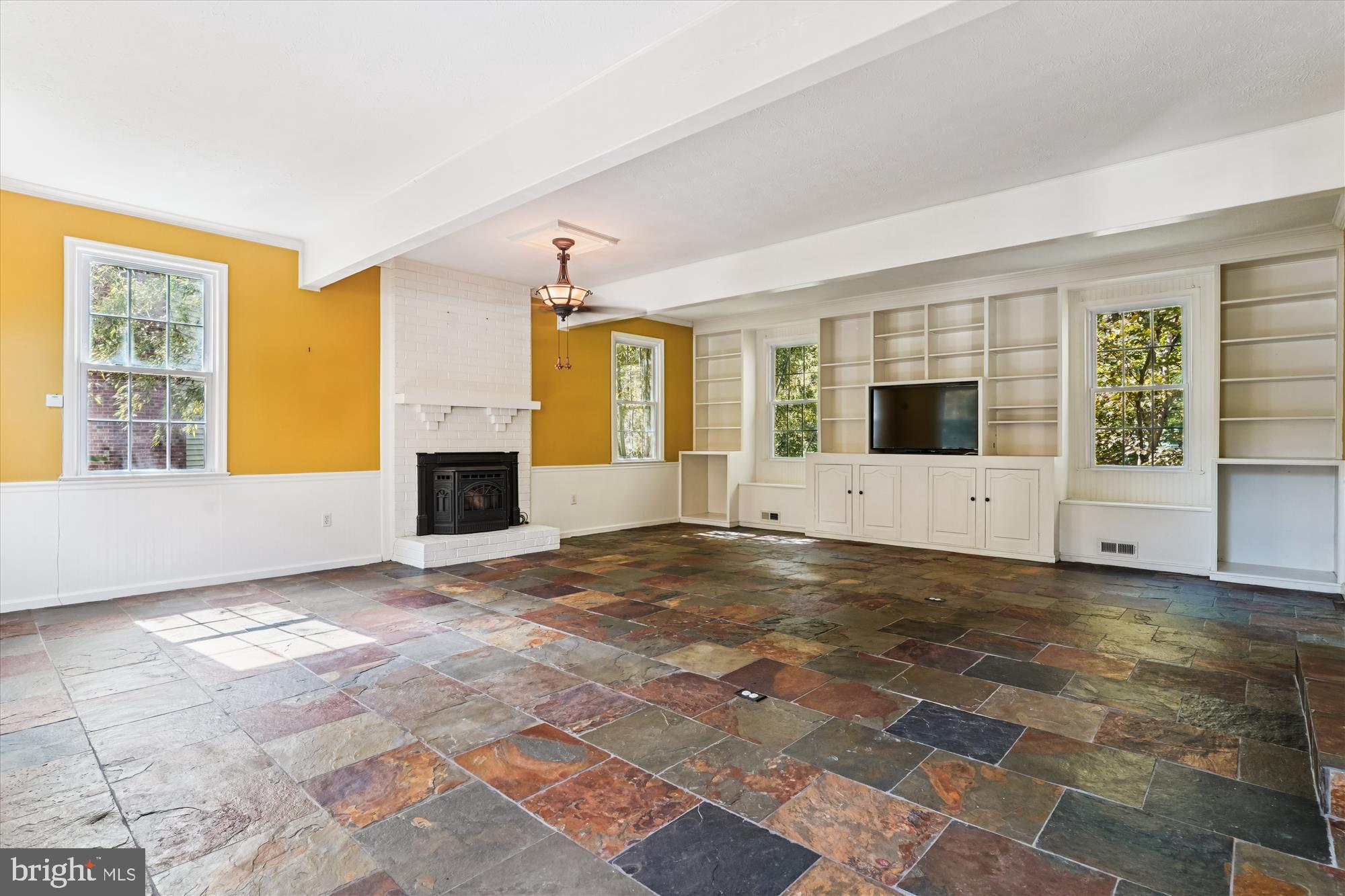 MONTCLAIR - Residential