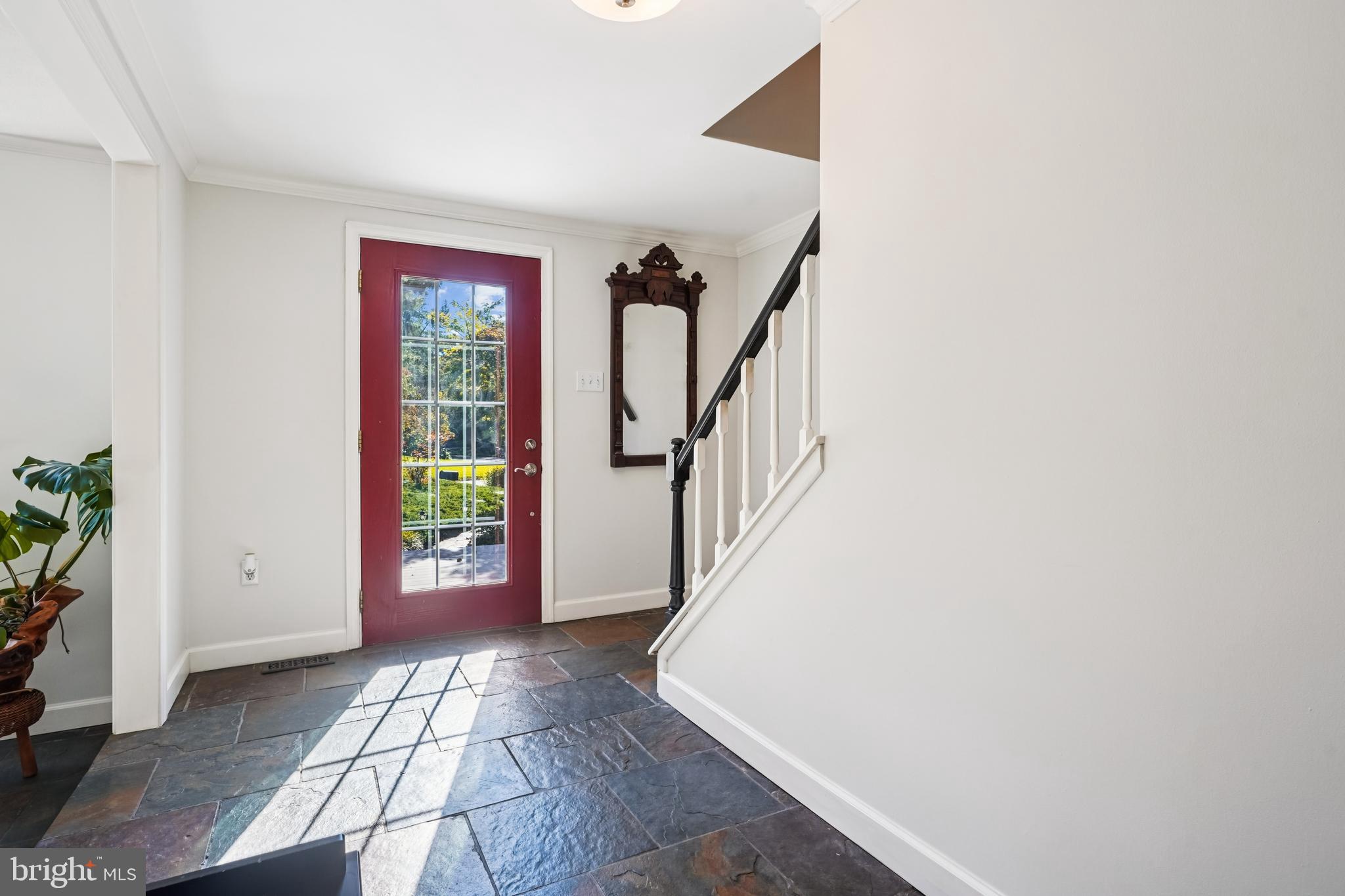 4710 PINECREST COURT
