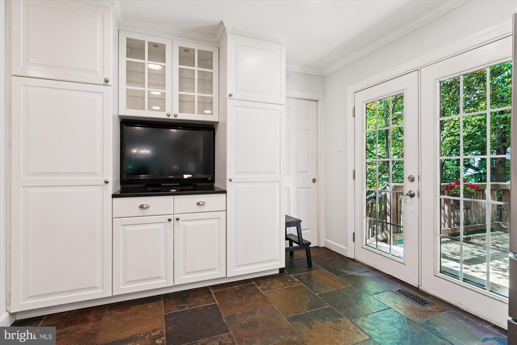 MONTCLAIR - Residential