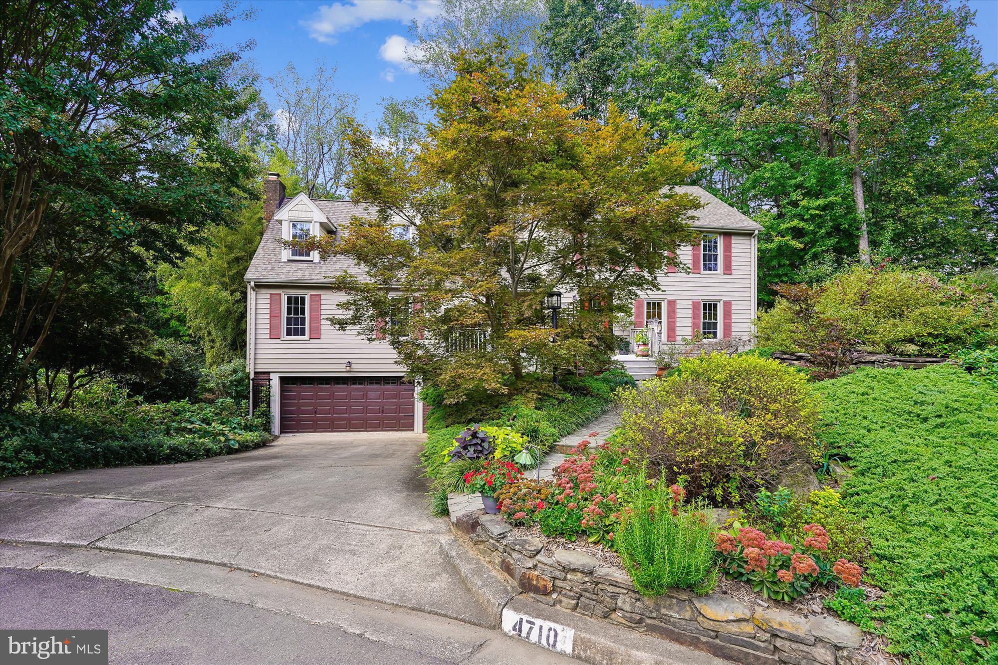 4710 PINECREST COURT