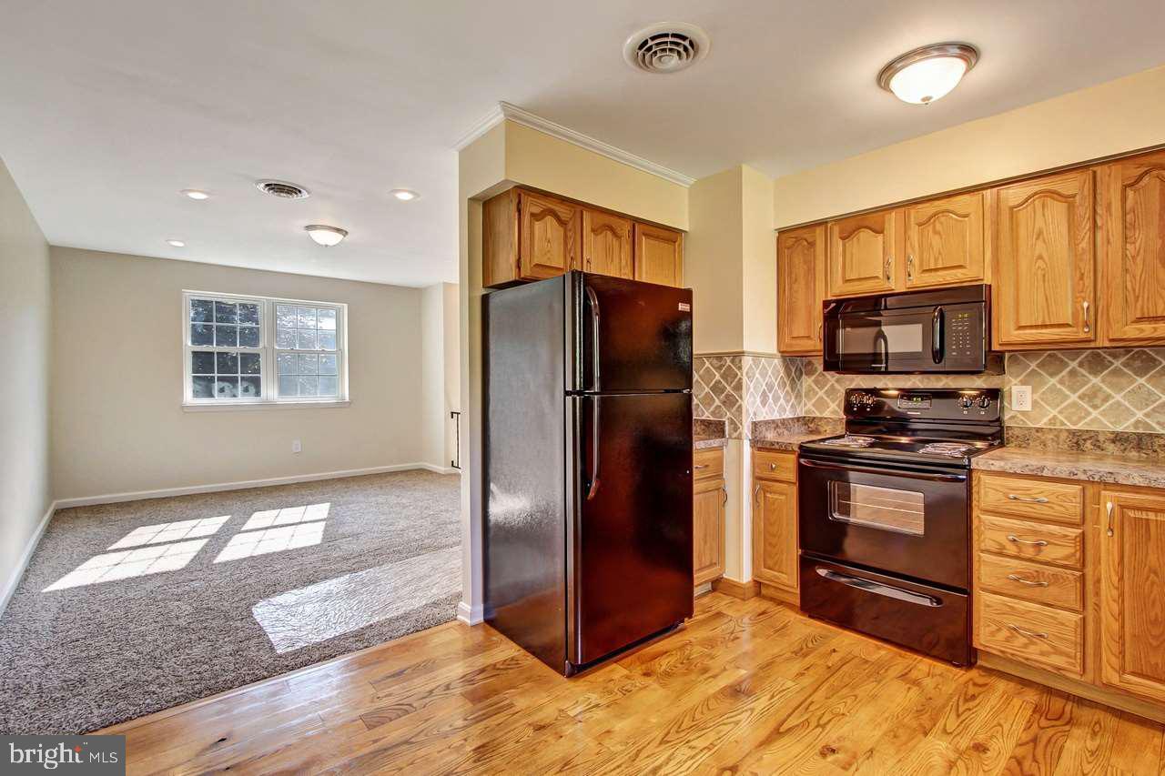 COOL CREEK MANOR - Residential