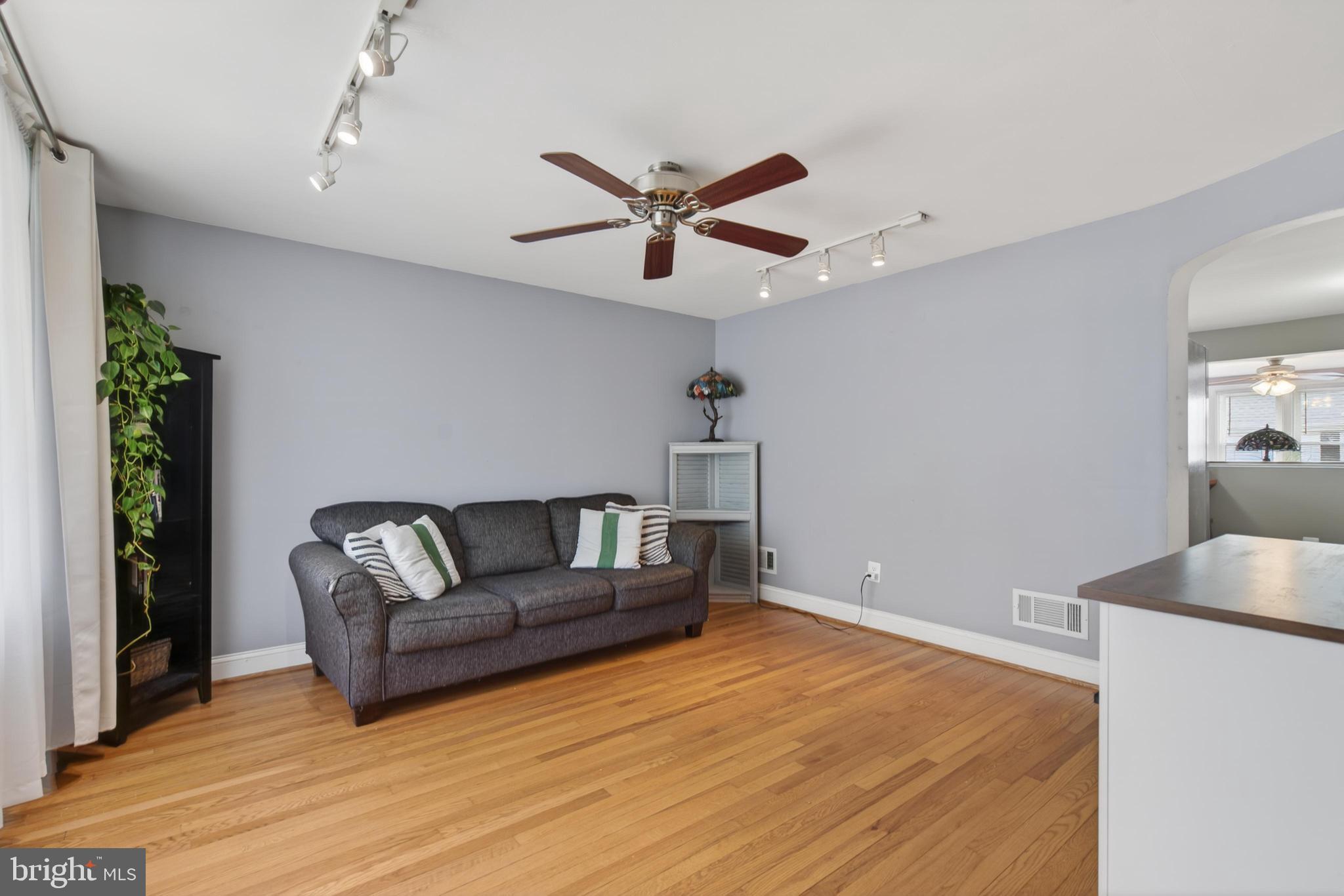 1810 HARRISON AVENUE