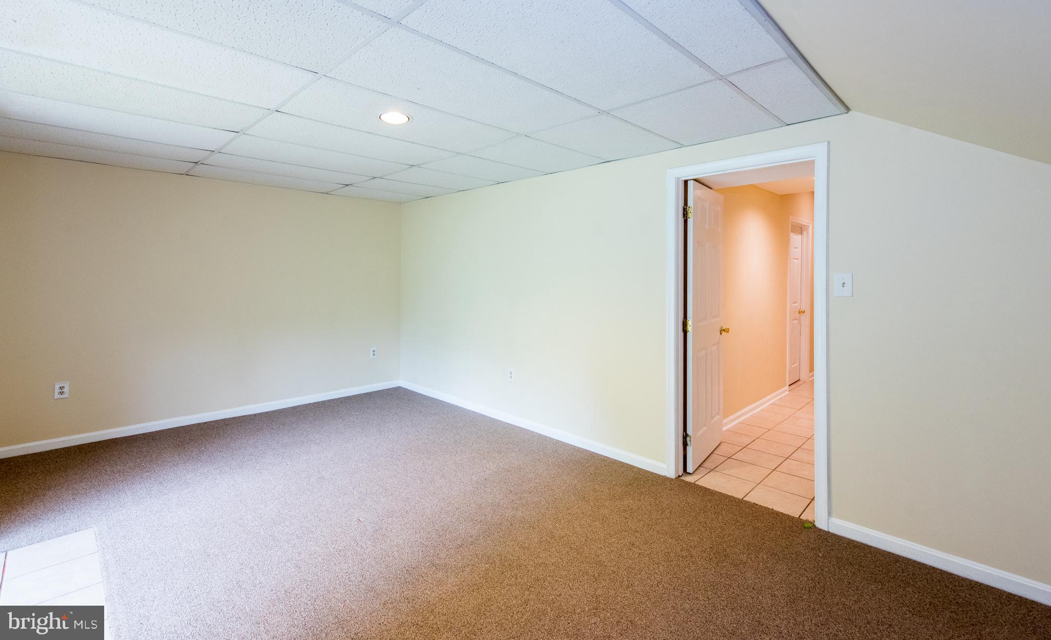 OAK WEST - Residential Lease