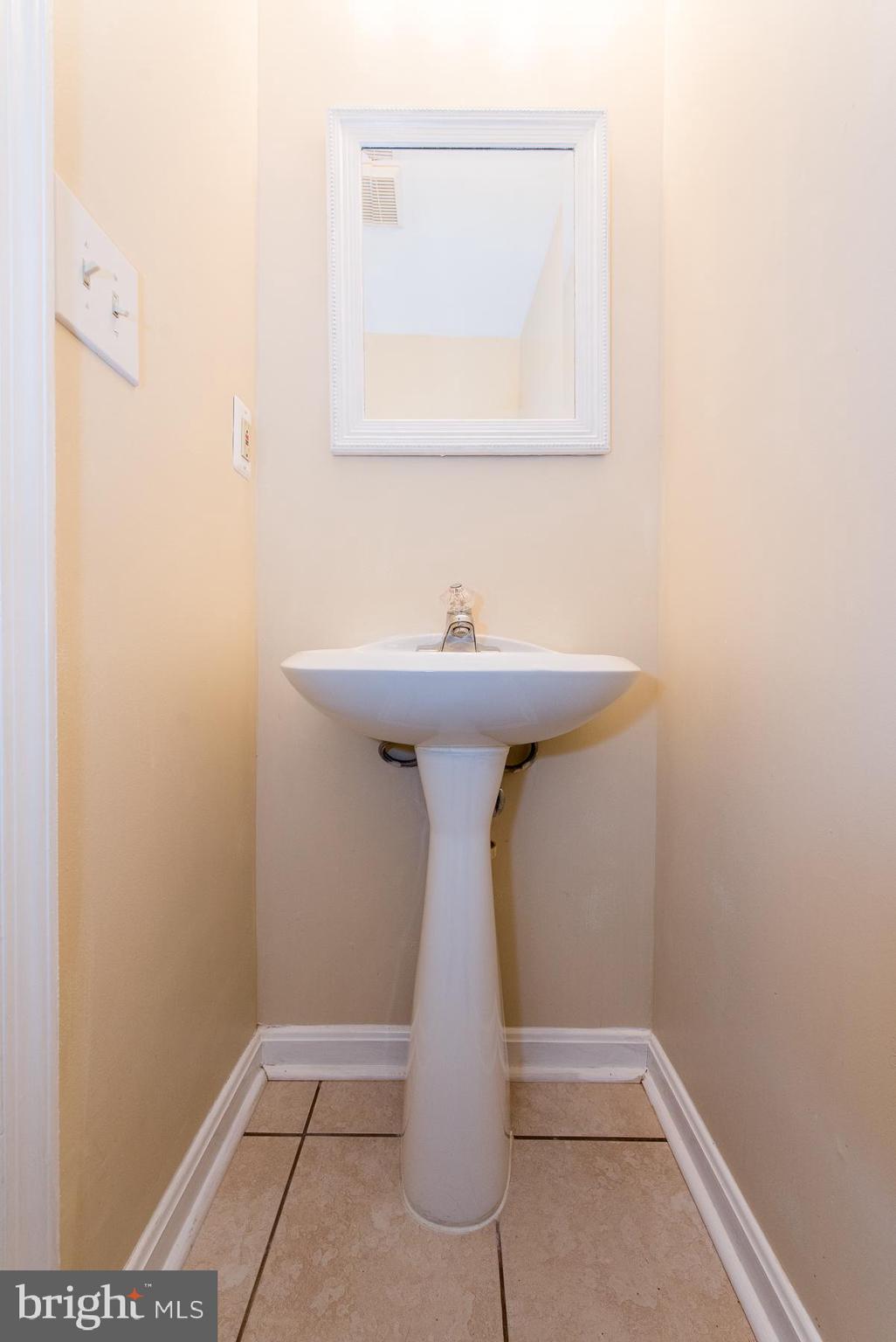 OAK WEST - Residential Lease