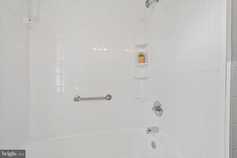 ACADEMY HEIGHTS - Residential