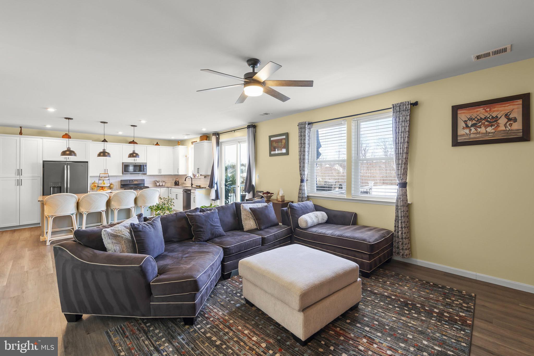 RAVEN OAKS - Residential