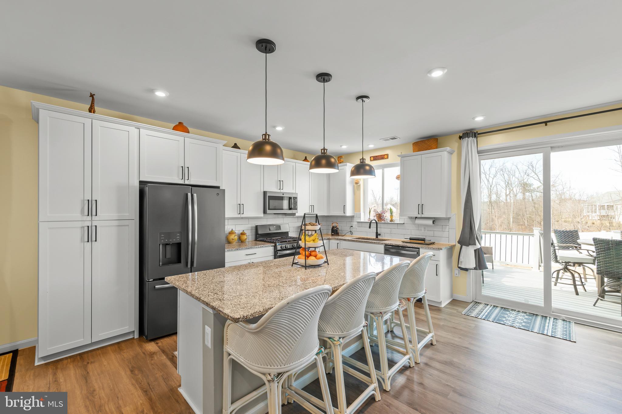 RAVEN OAKS - Residential