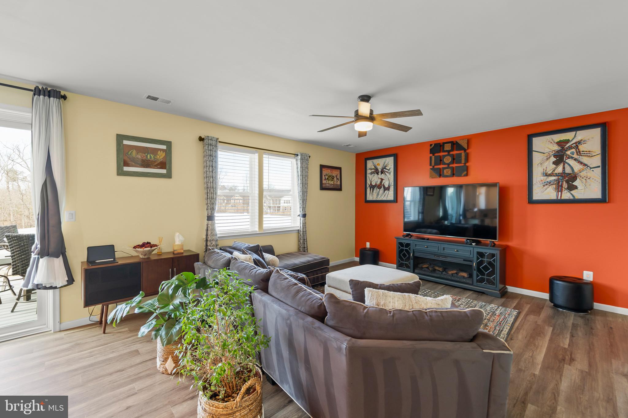 RAVEN OAKS - Residential