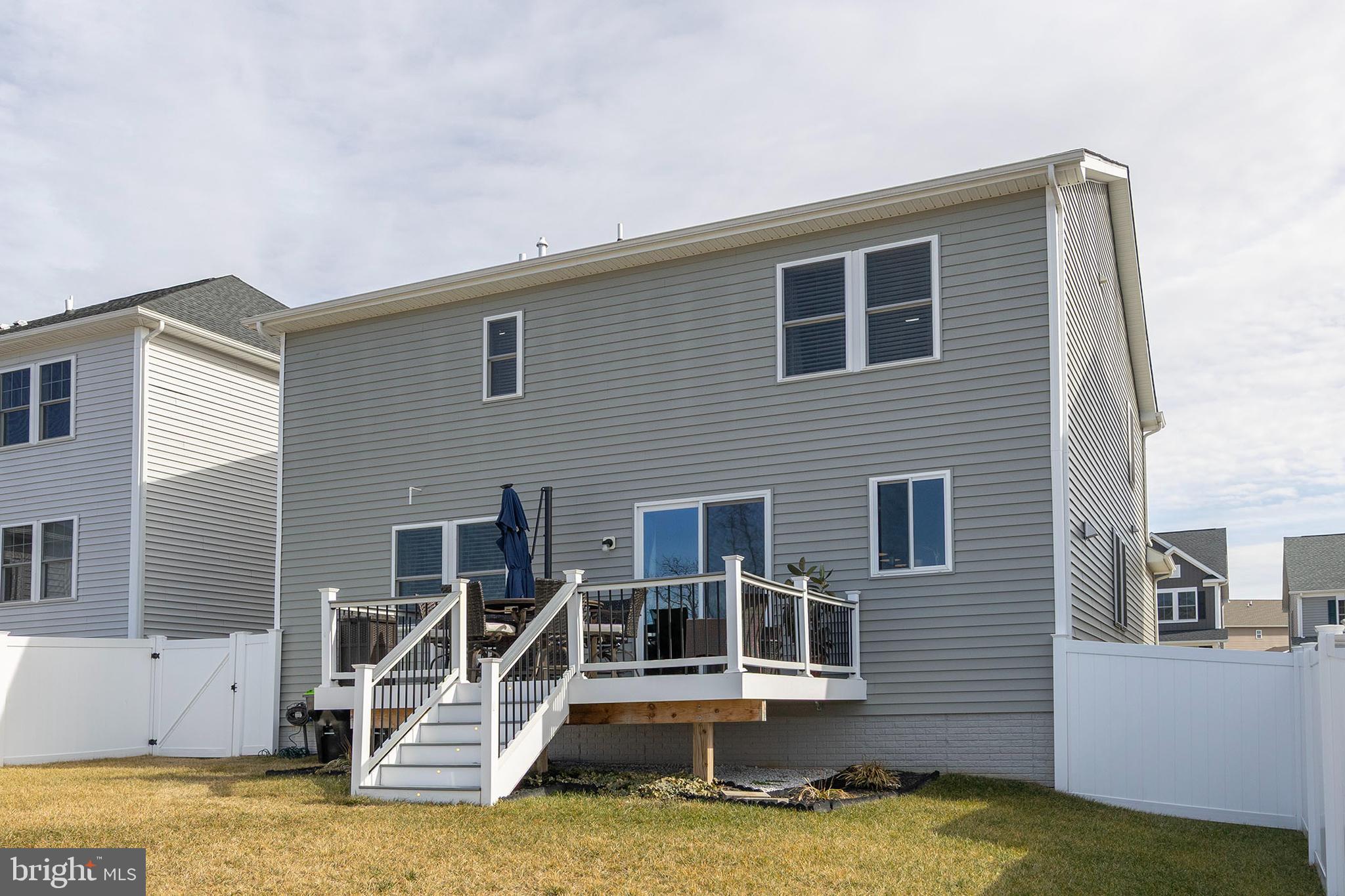 RAVEN OAKS - Residential