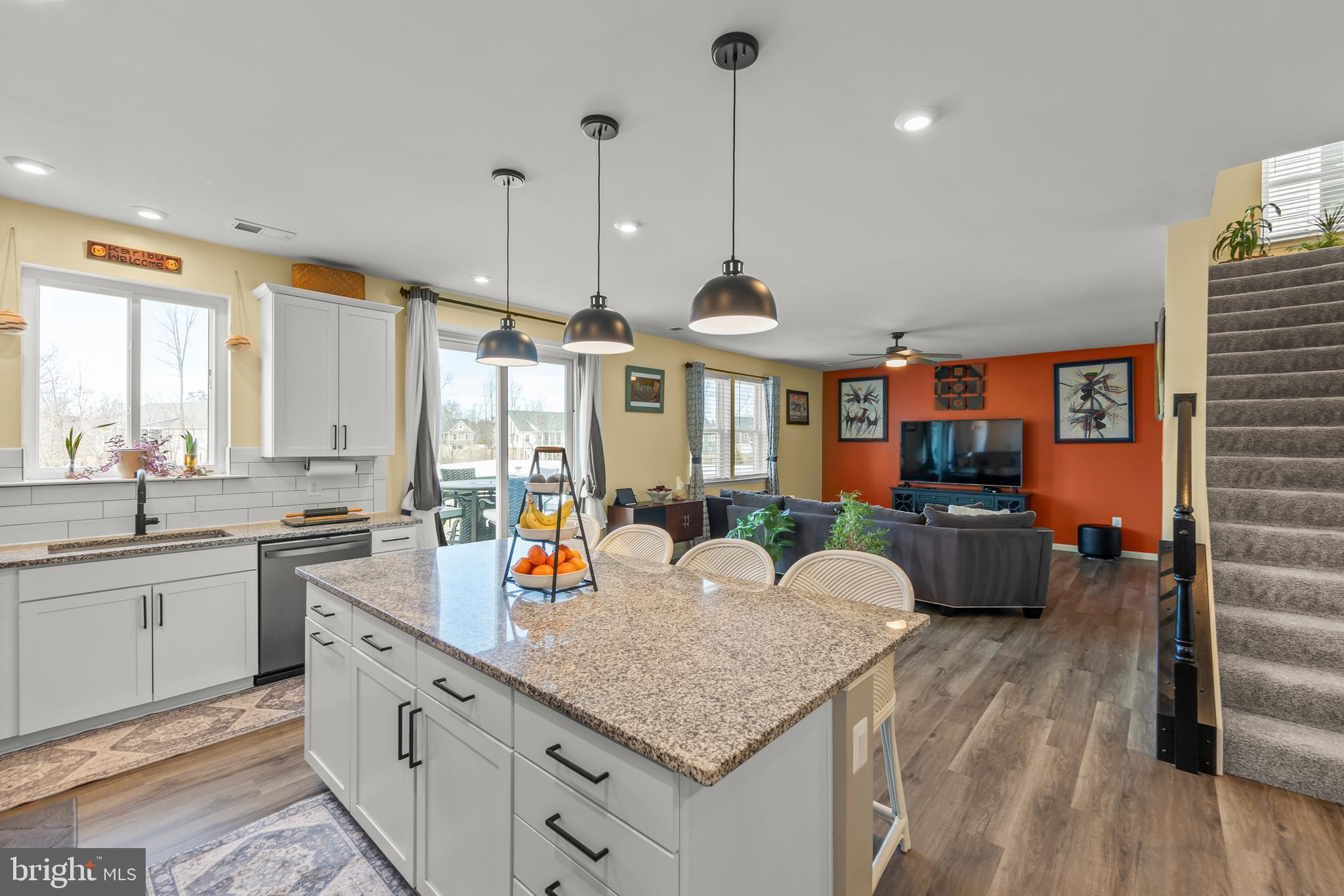 RAVEN OAKS - Residential