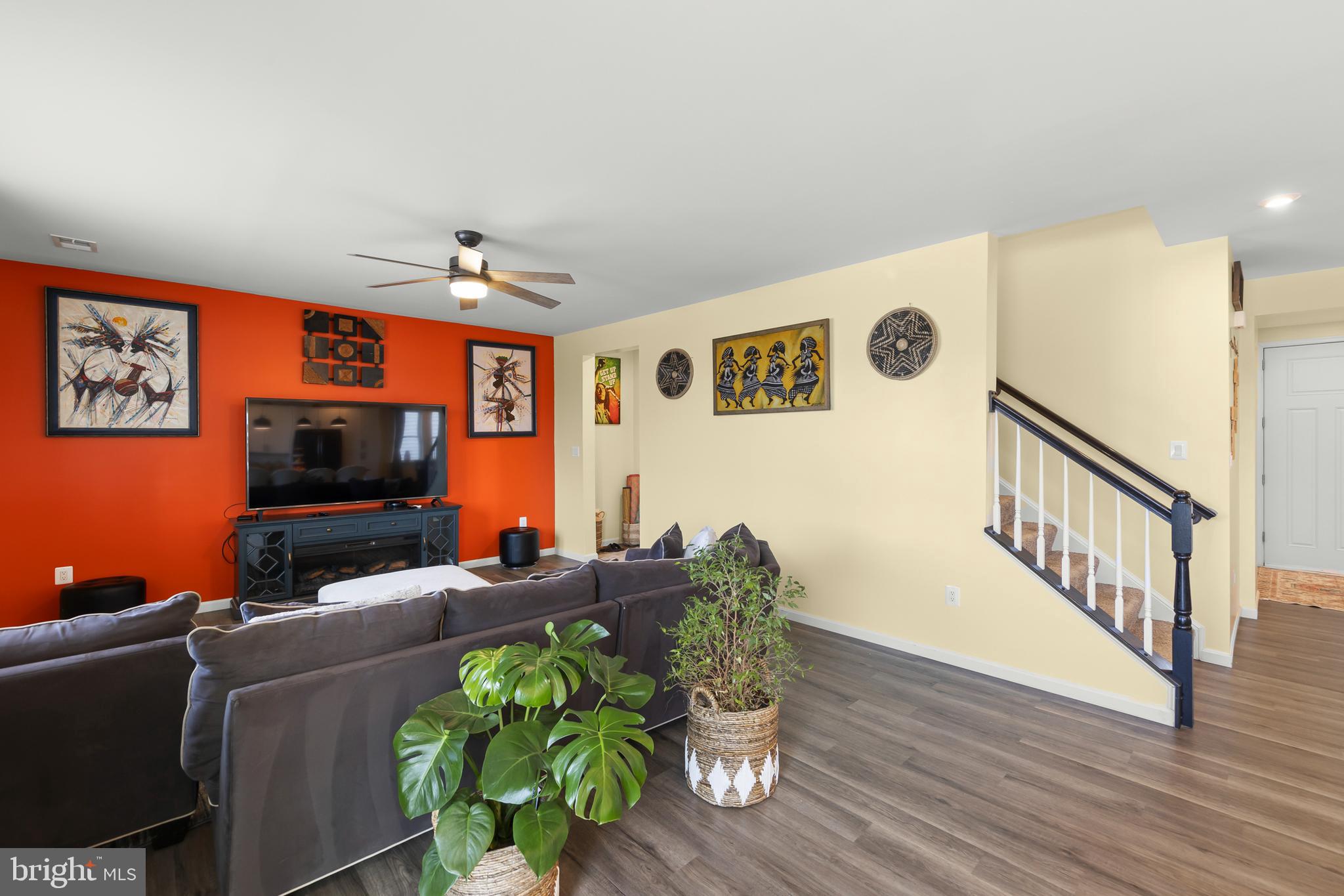 RAVEN OAKS - Residential