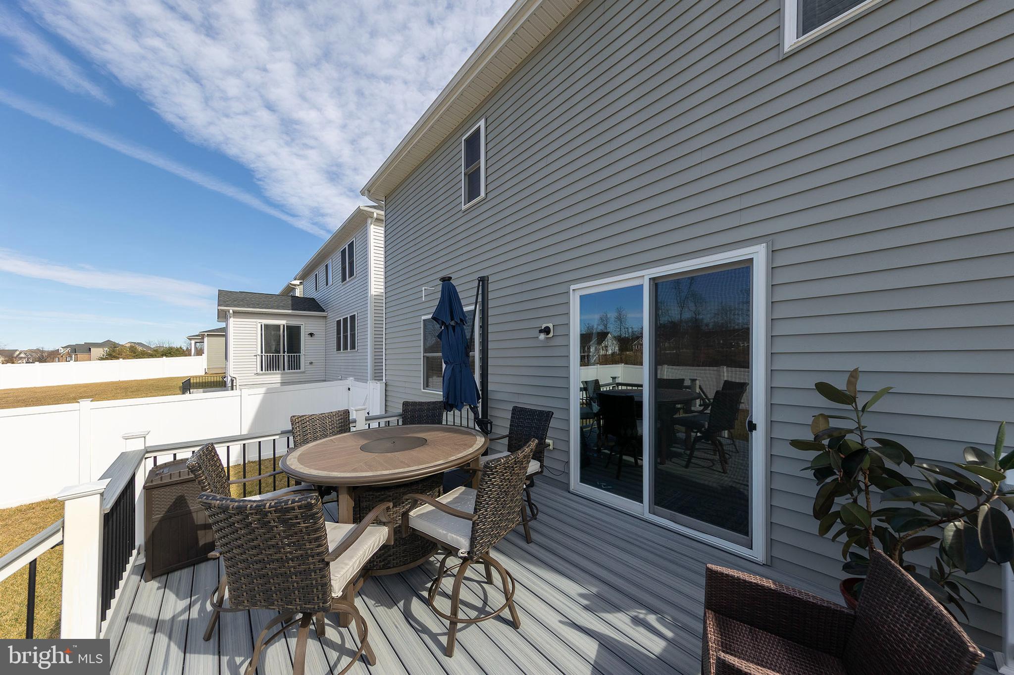 RAVEN OAKS - Residential