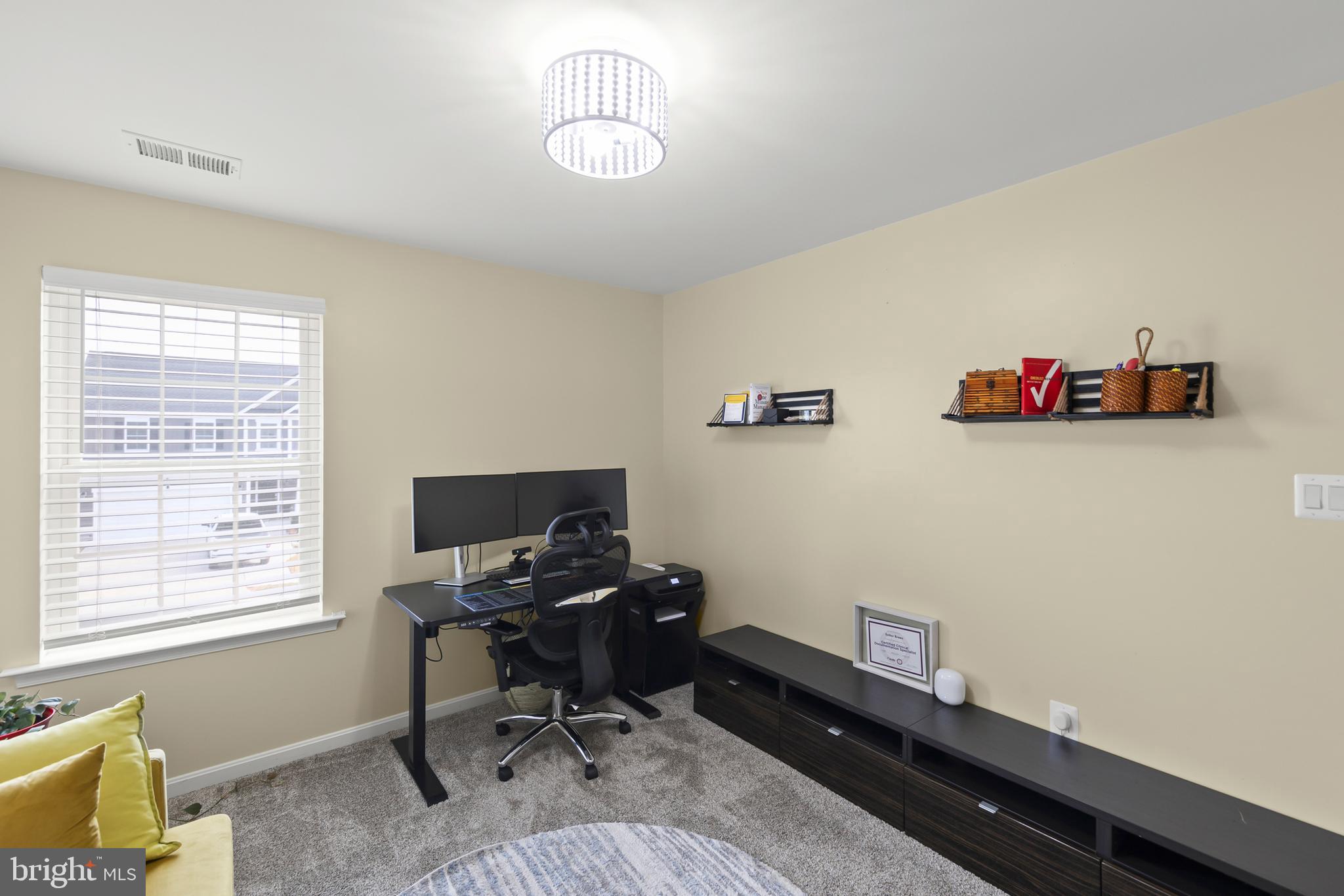 RAVEN OAKS - Residential