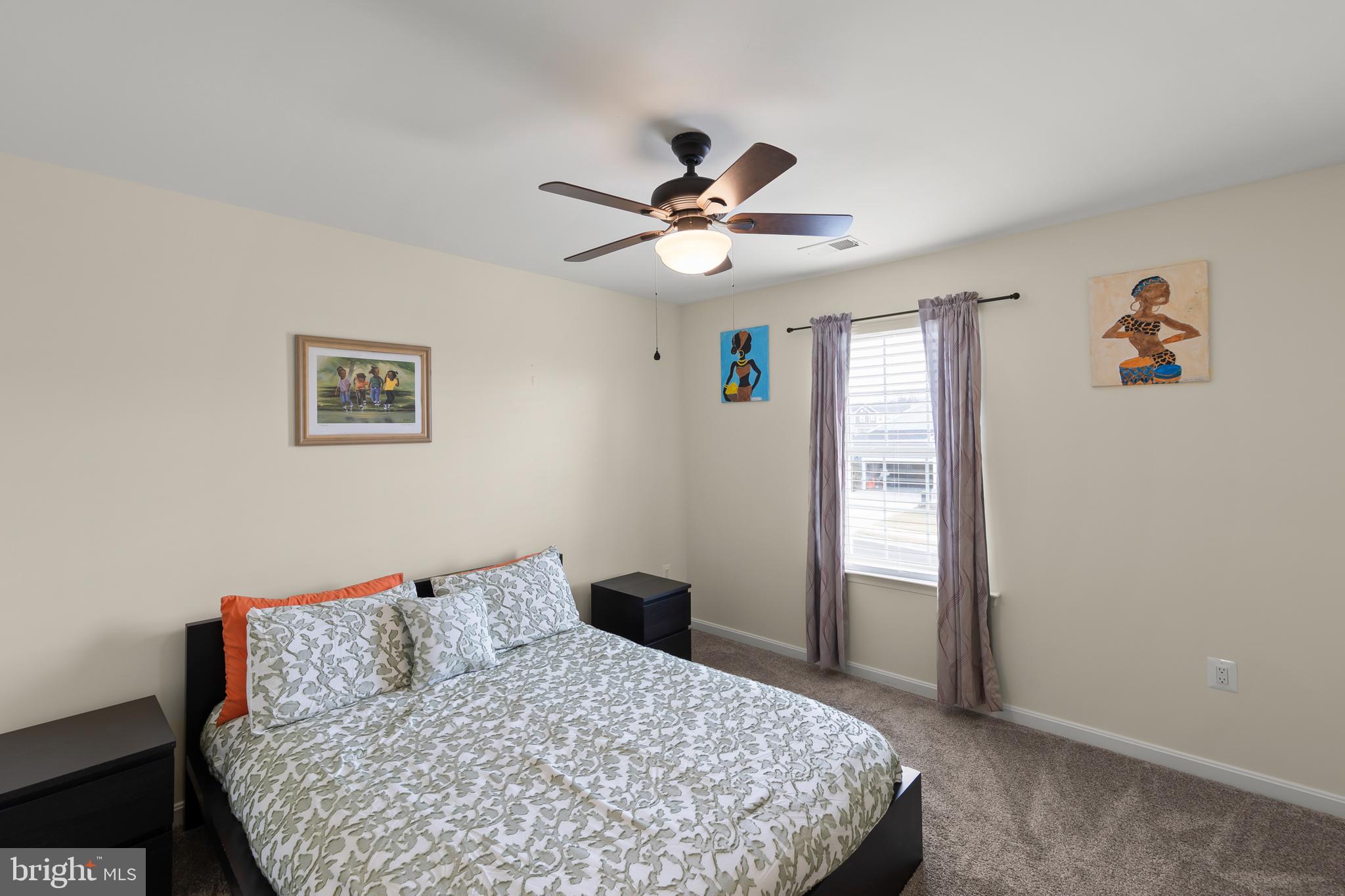 RAVEN OAKS - Residential