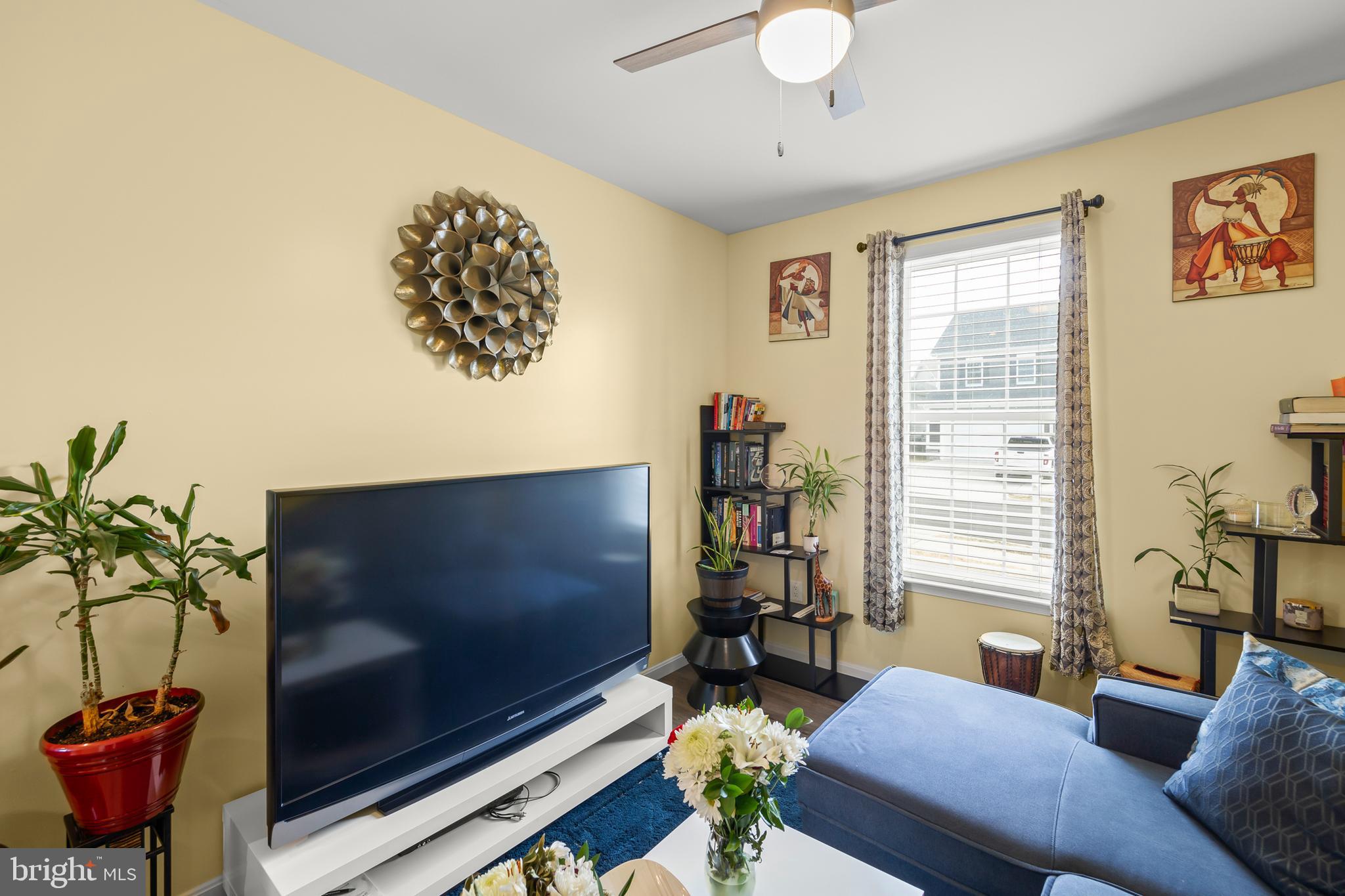 RAVEN OAKS - Residential